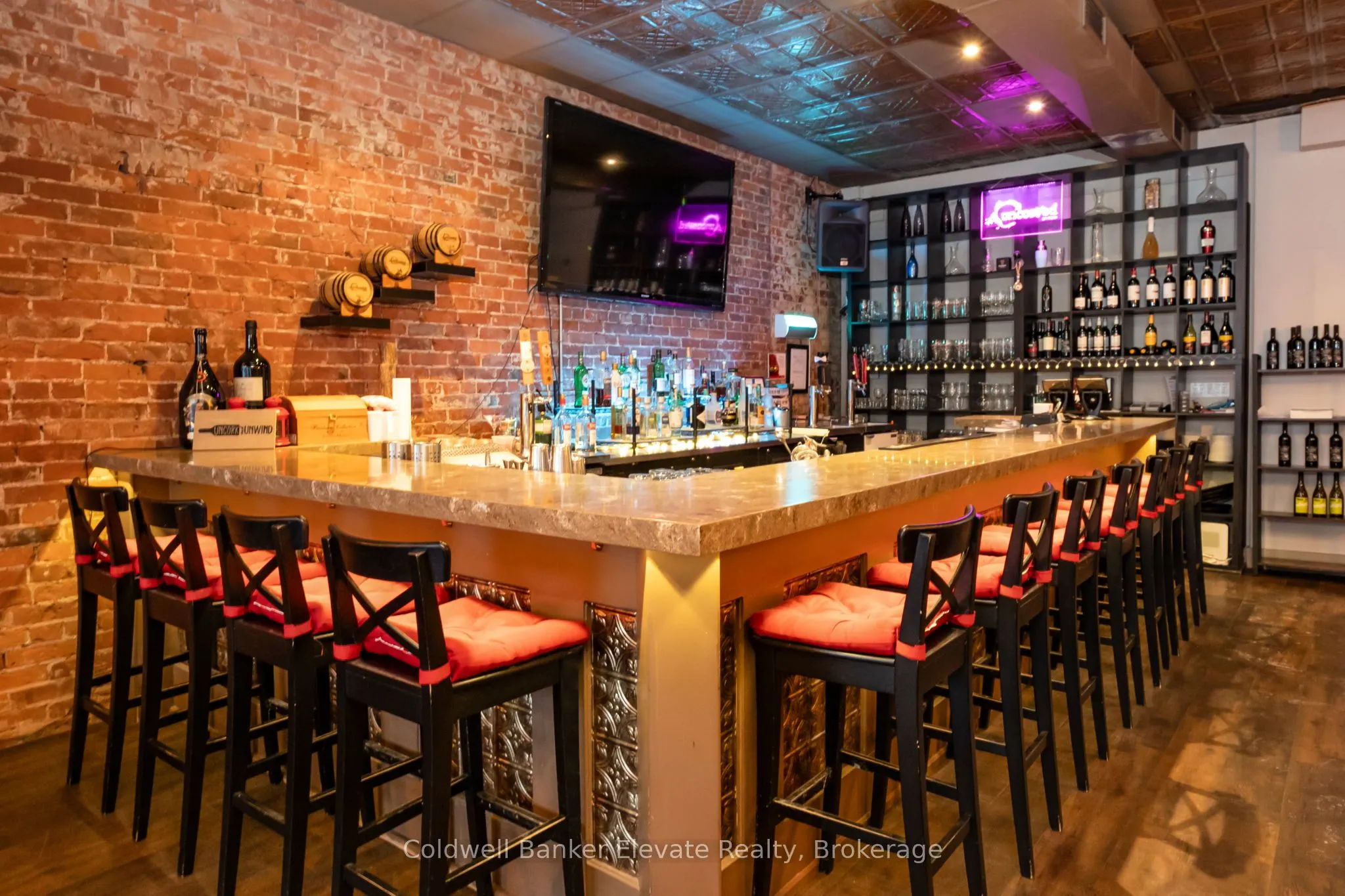 72 Main Street S