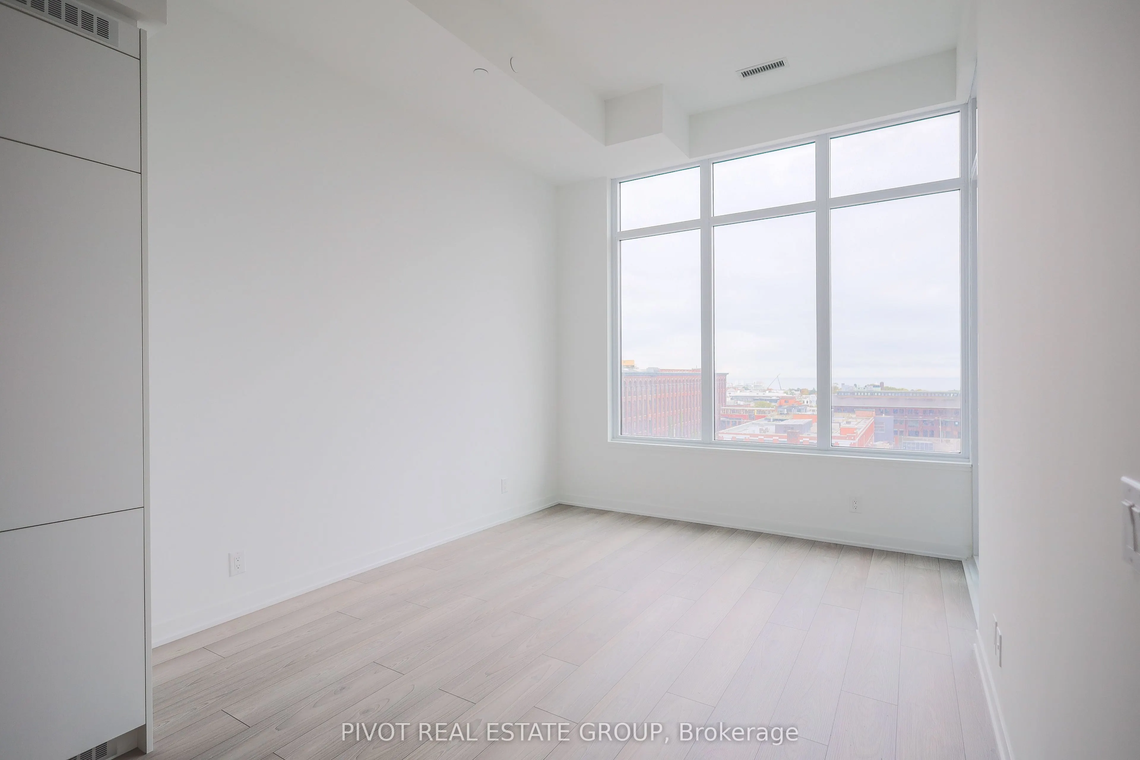 285 Dufferin Street #715