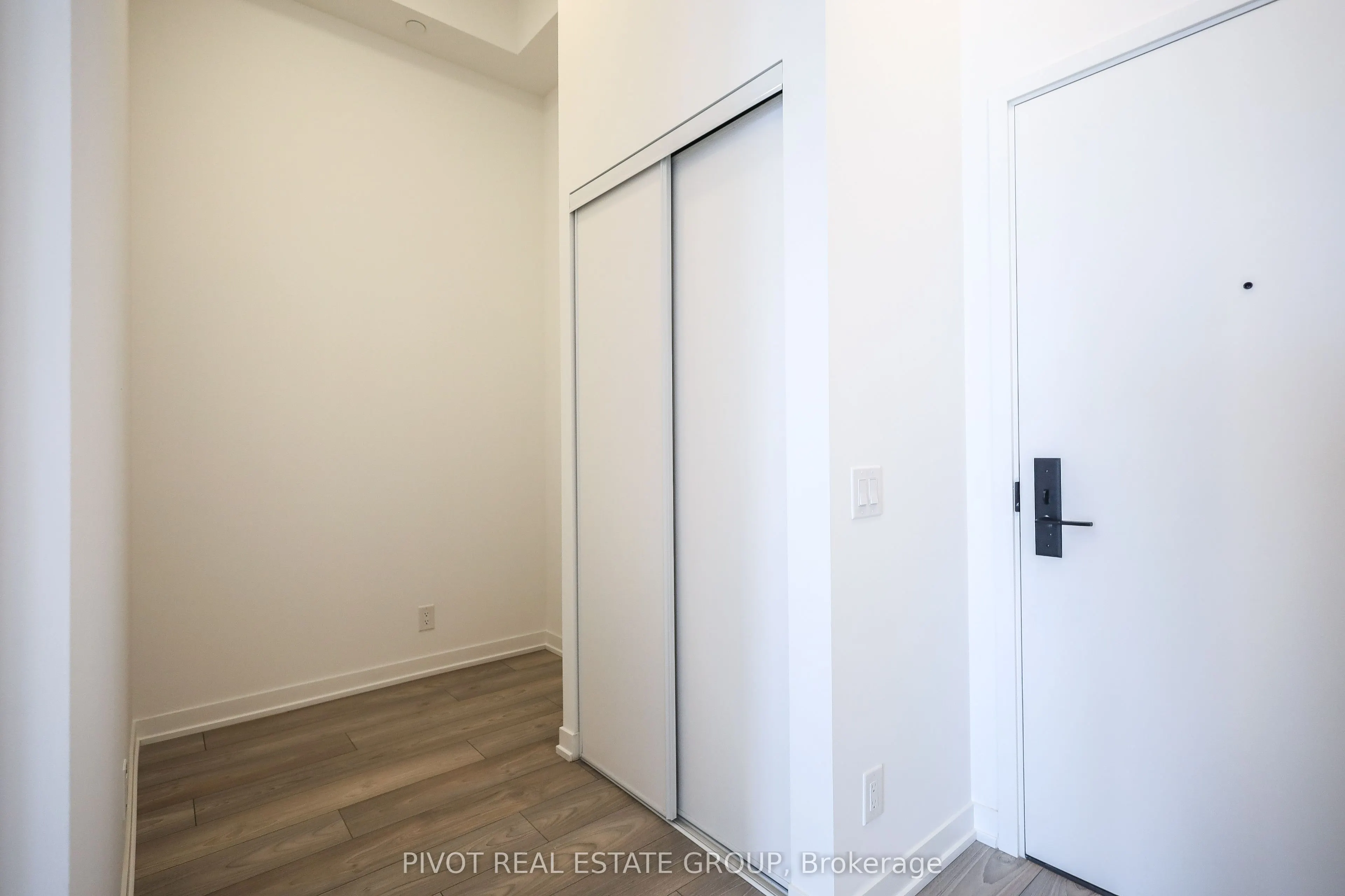 285 Dufferin Street #715