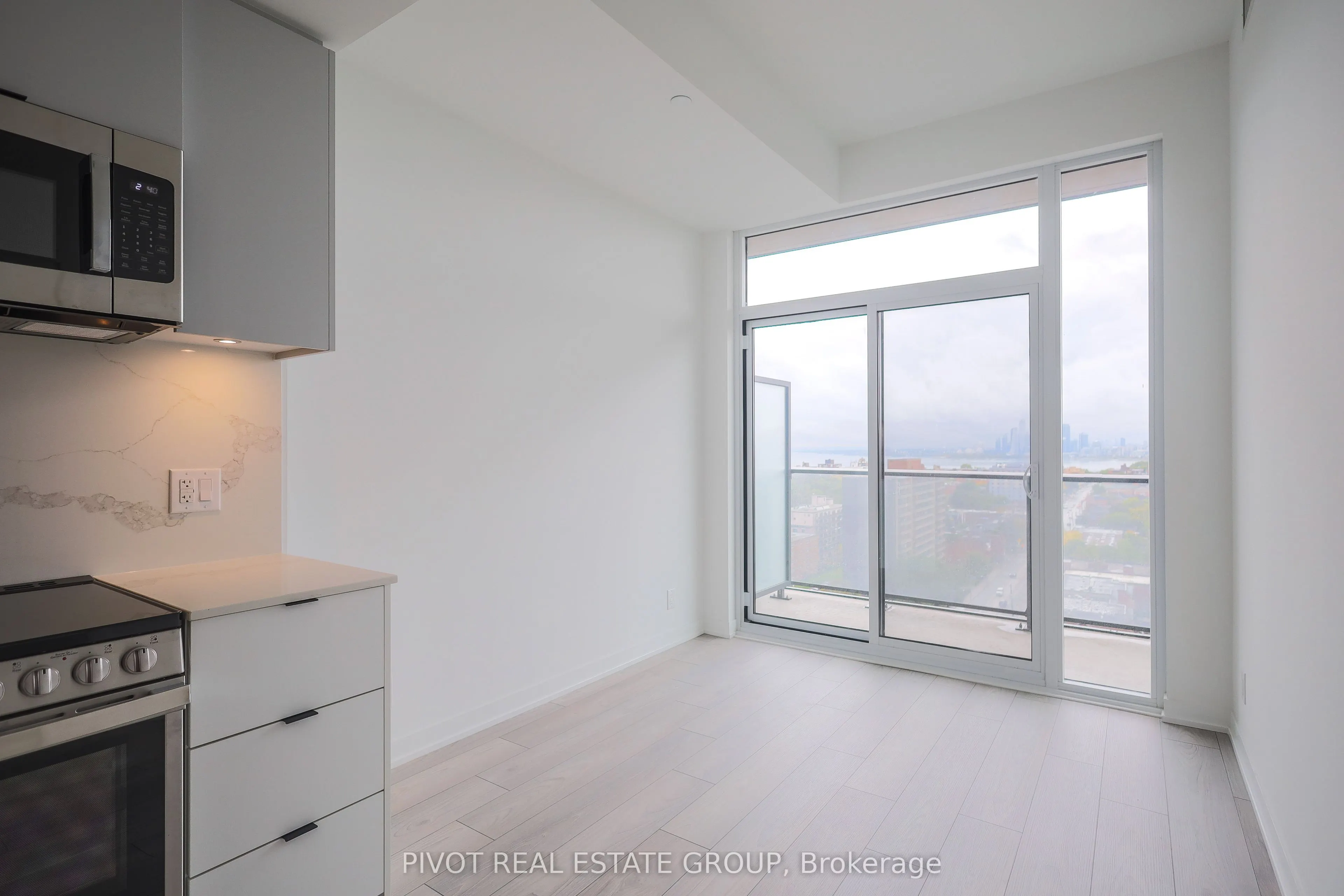 285 Dufferin Street #1406