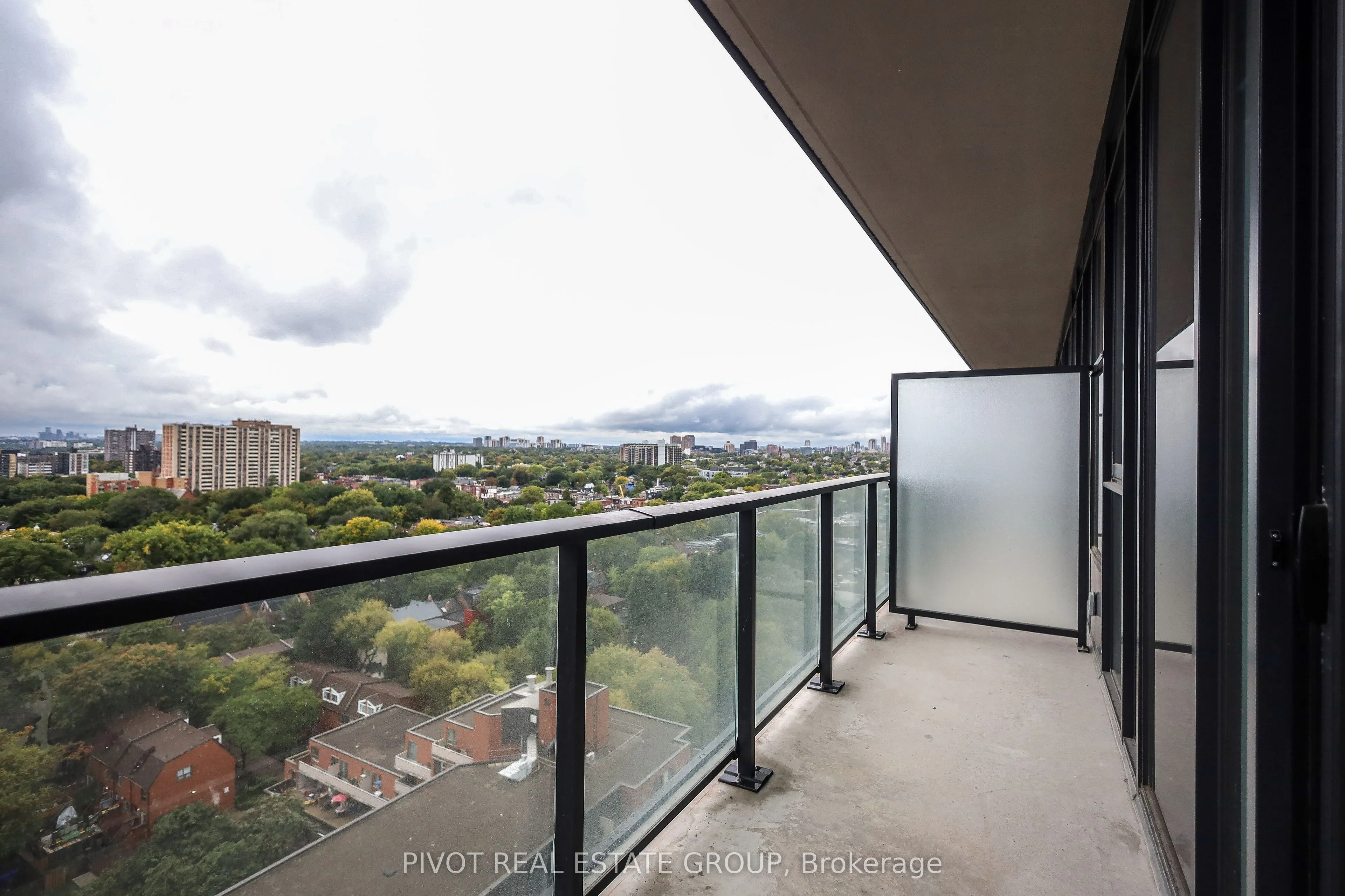 285 Dufferin Street #1406