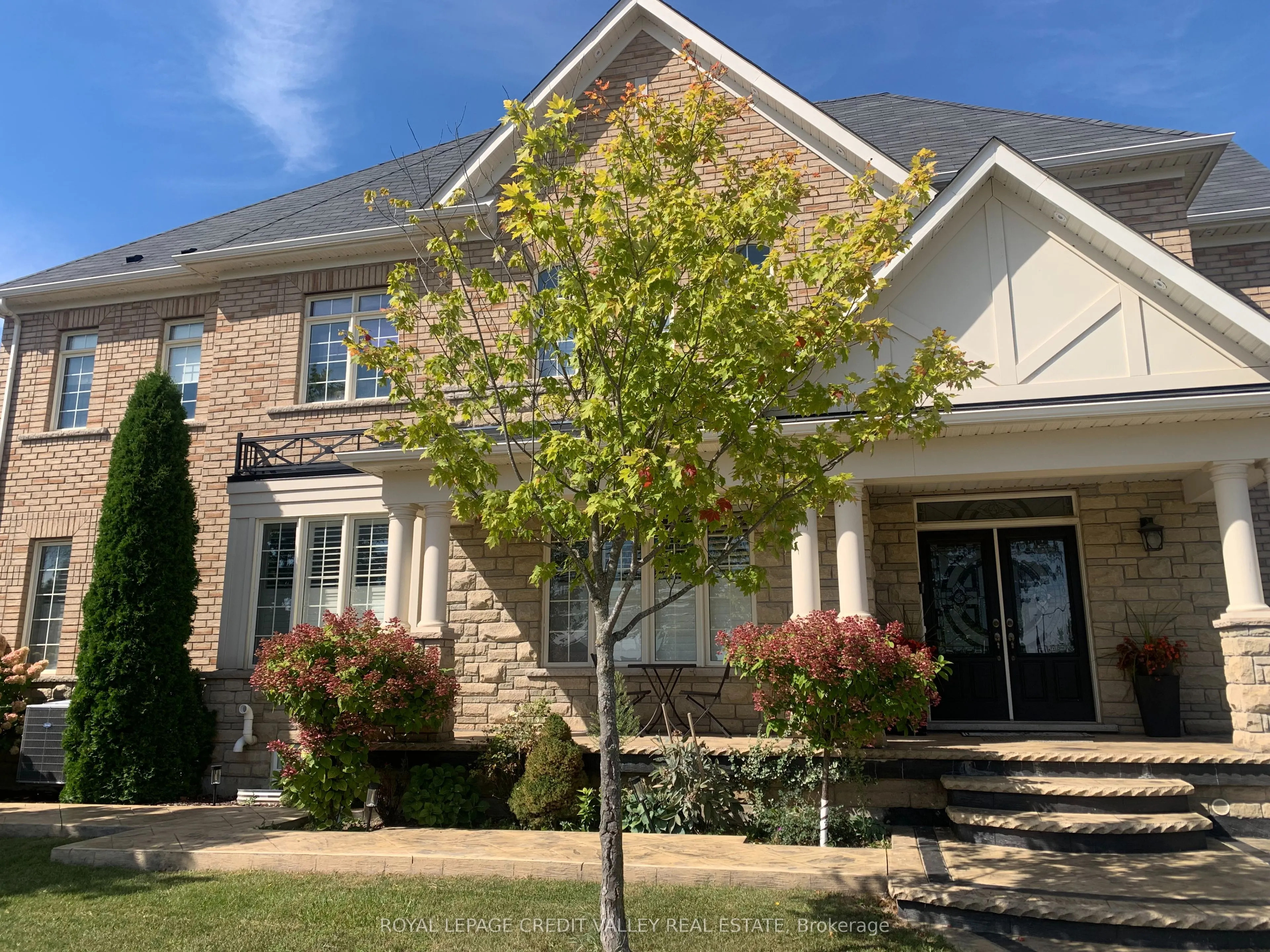 4 Bonnie Braes Drive