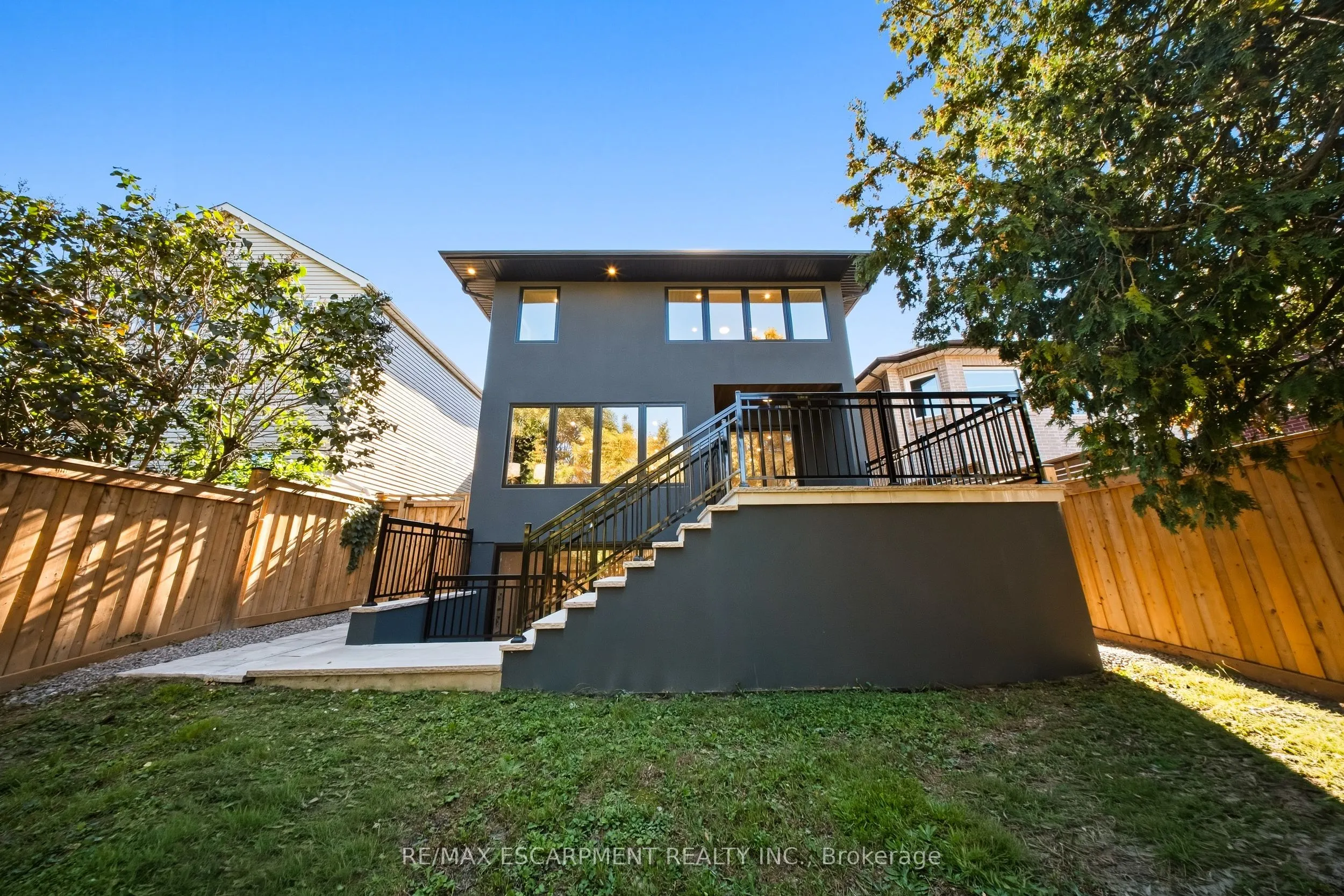 14 Kentroyal Drive