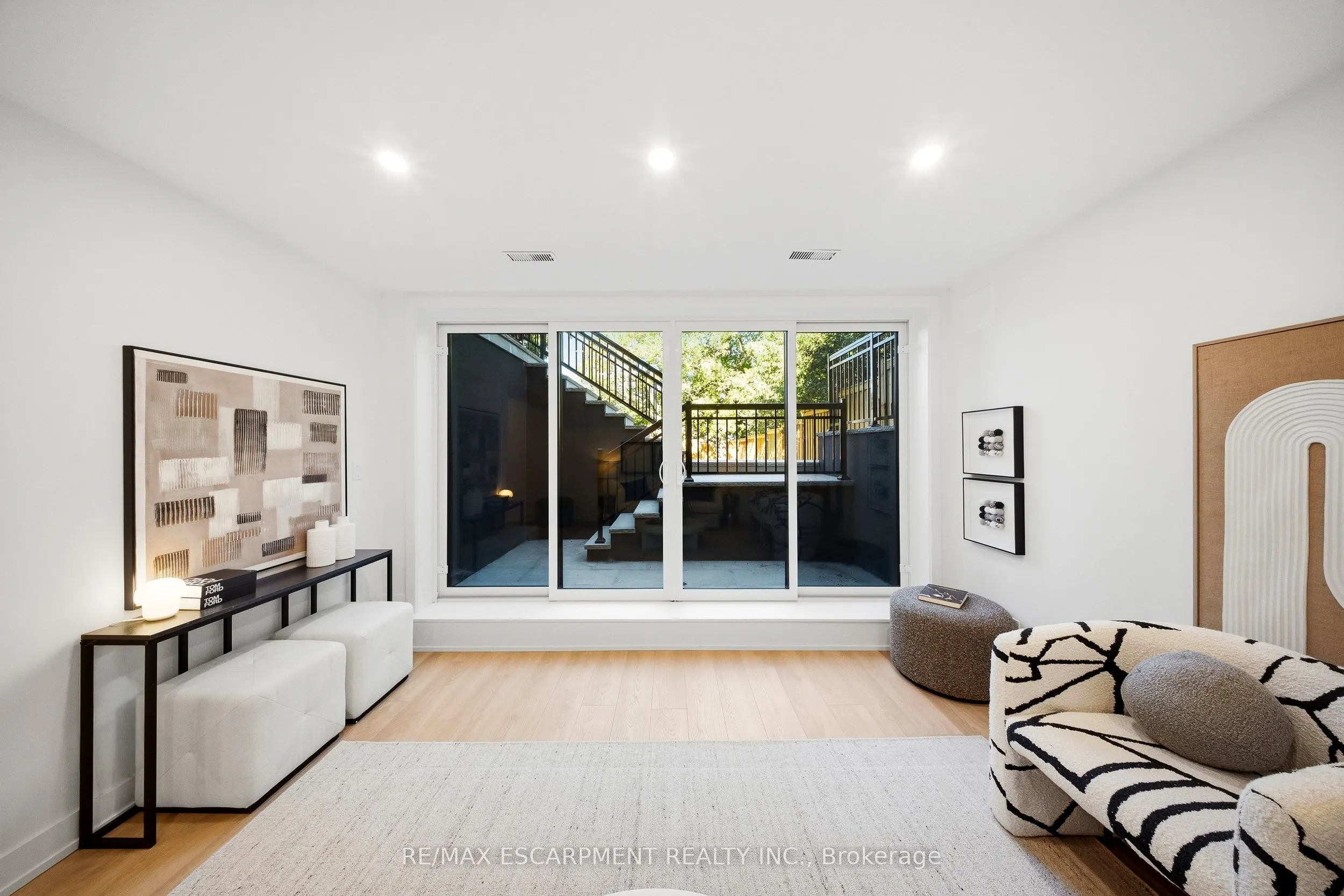 14 Kentroyal Drive