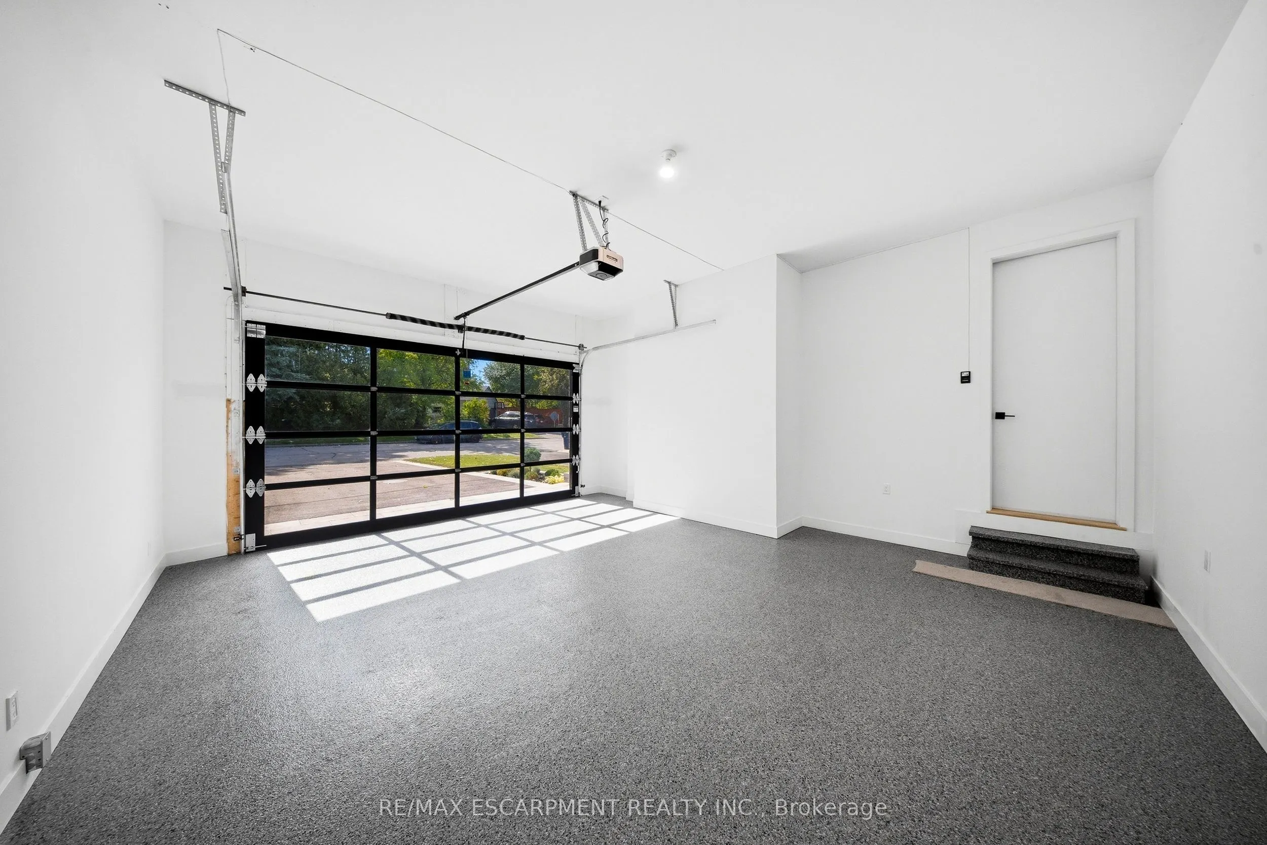 14 Kentroyal Drive