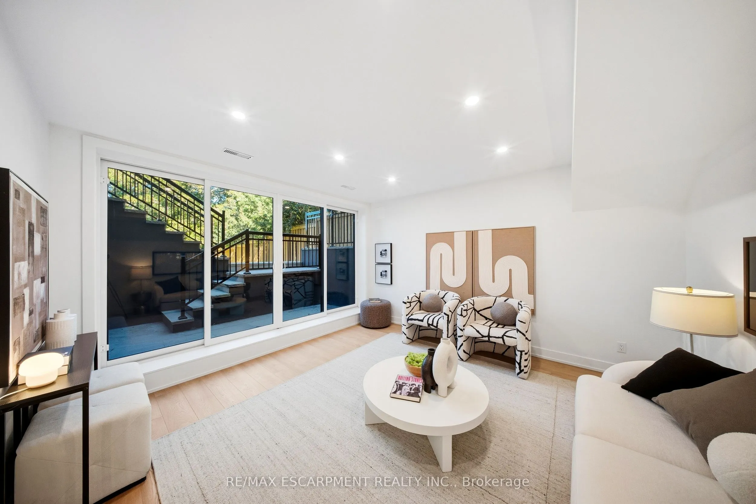 14 Kentroyal Drive