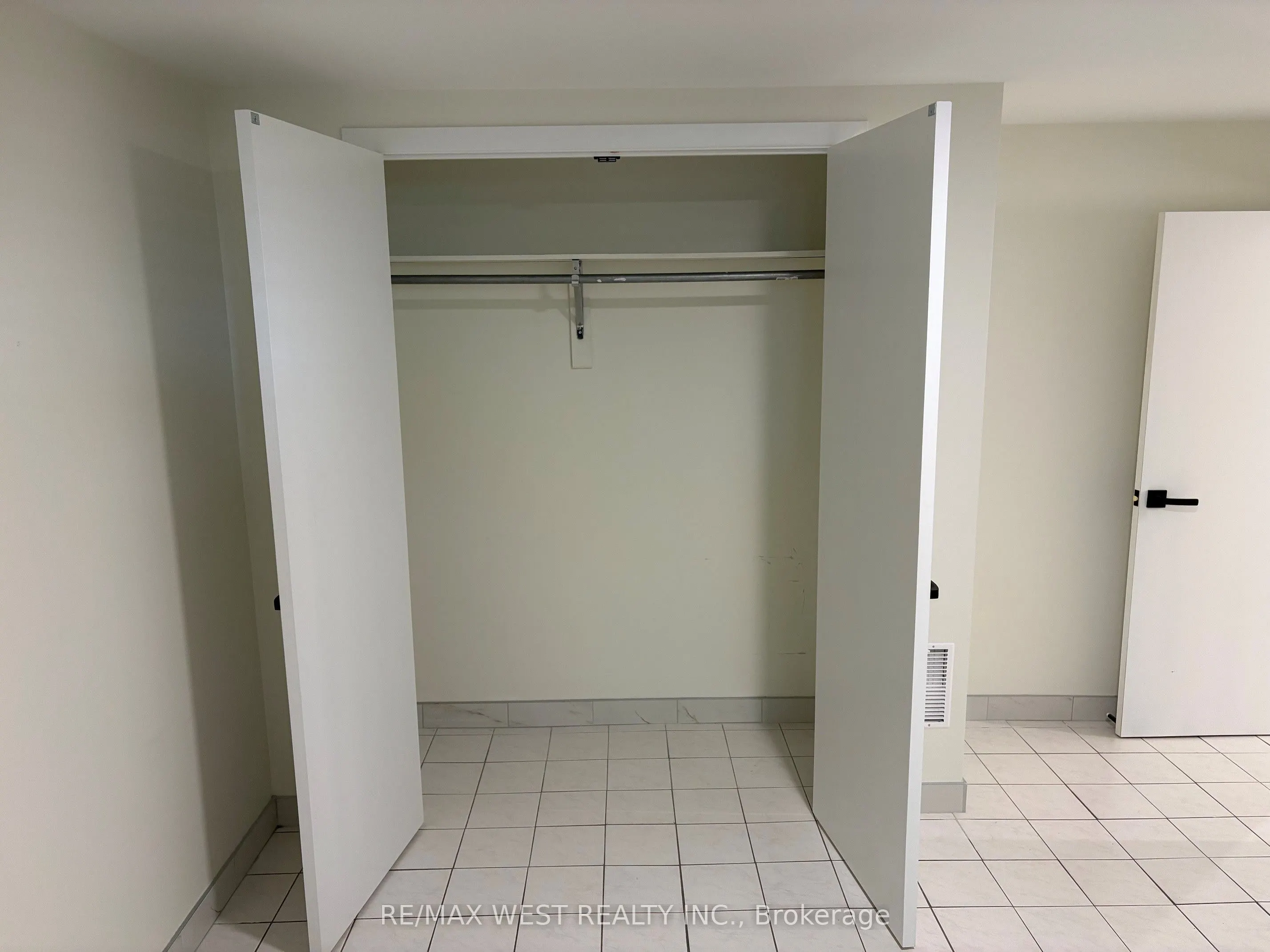 23 Sellmar Road