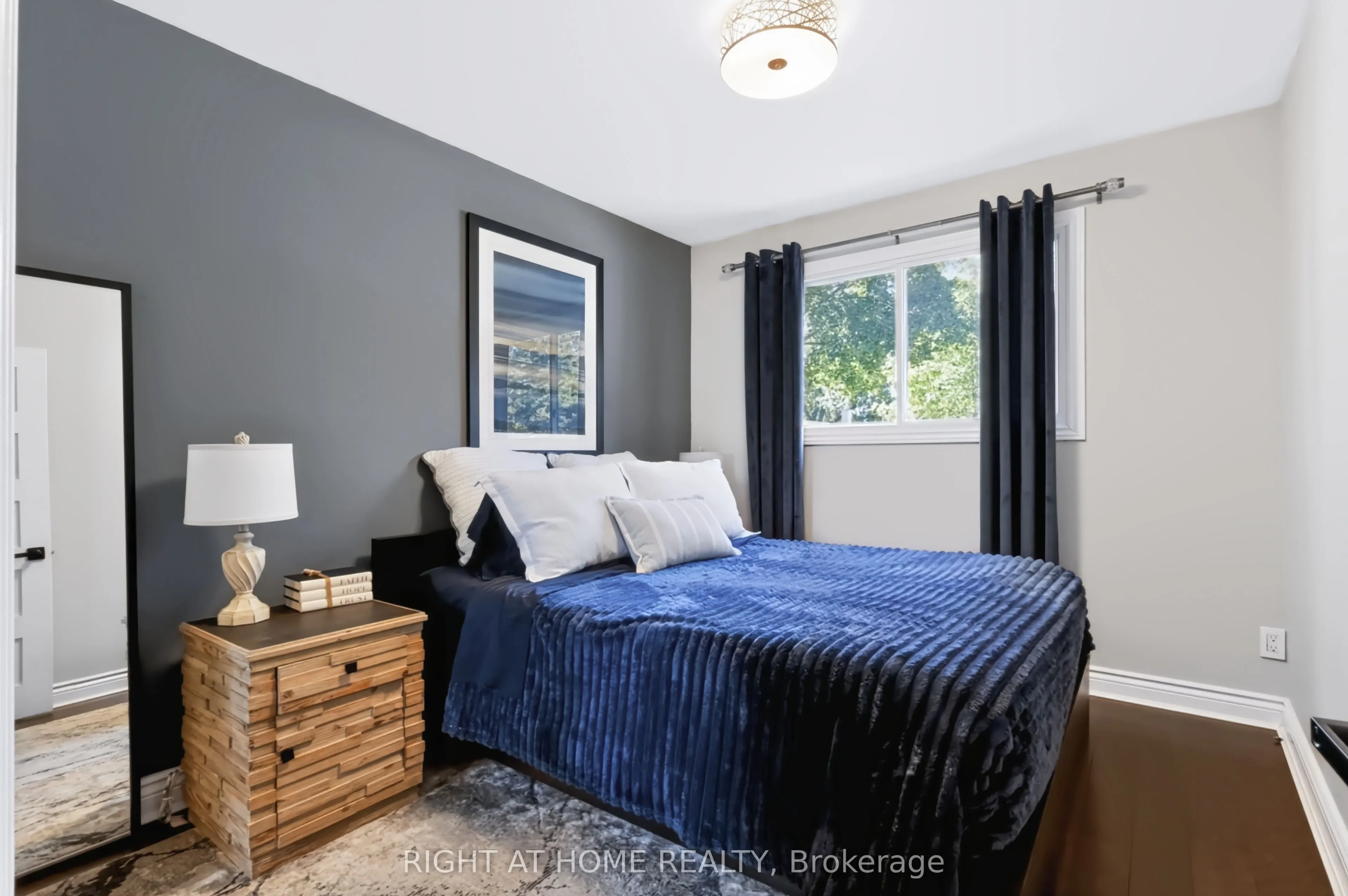 493 Forestwood Crescent