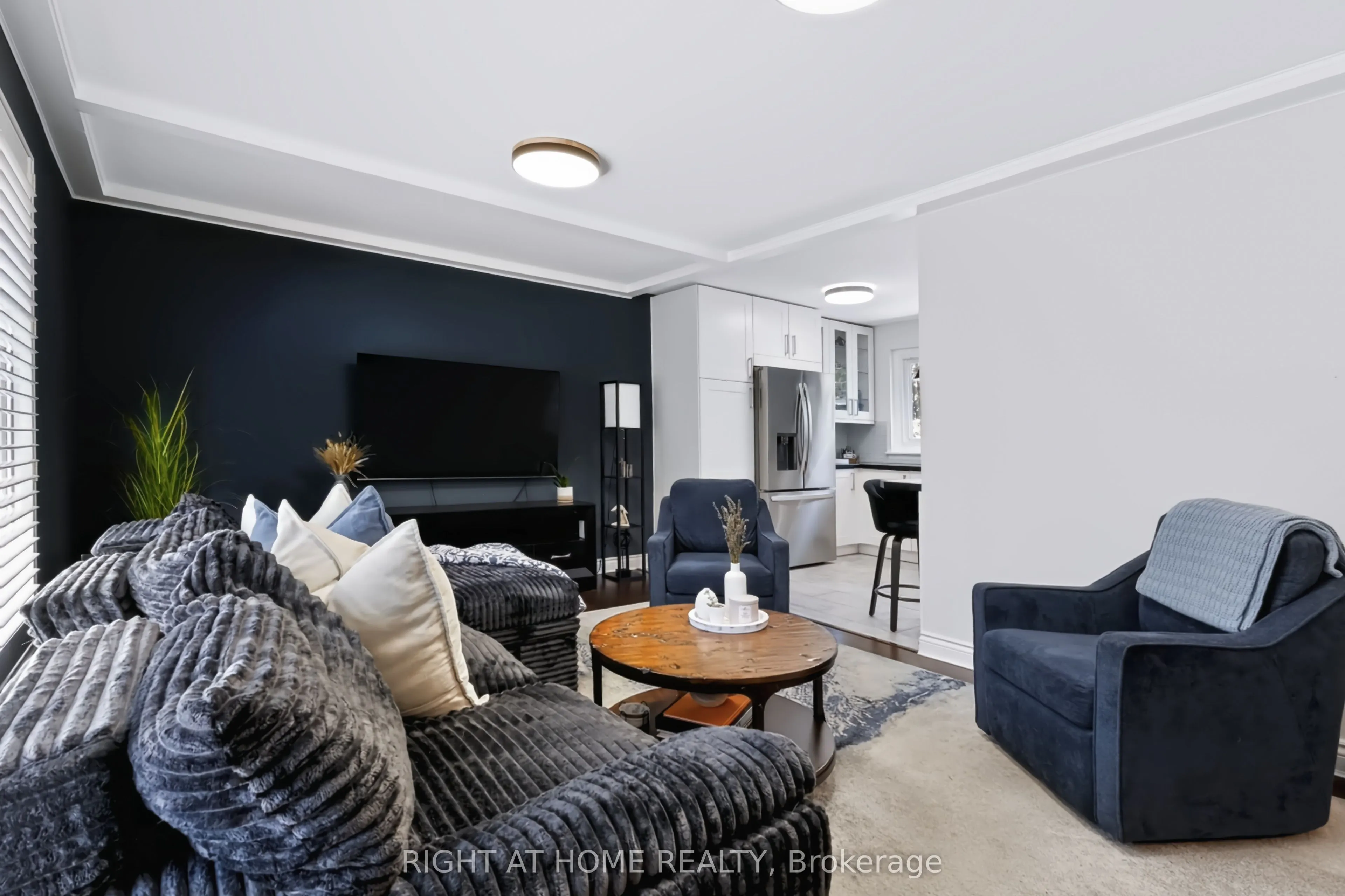 493 Forestwood Crescent