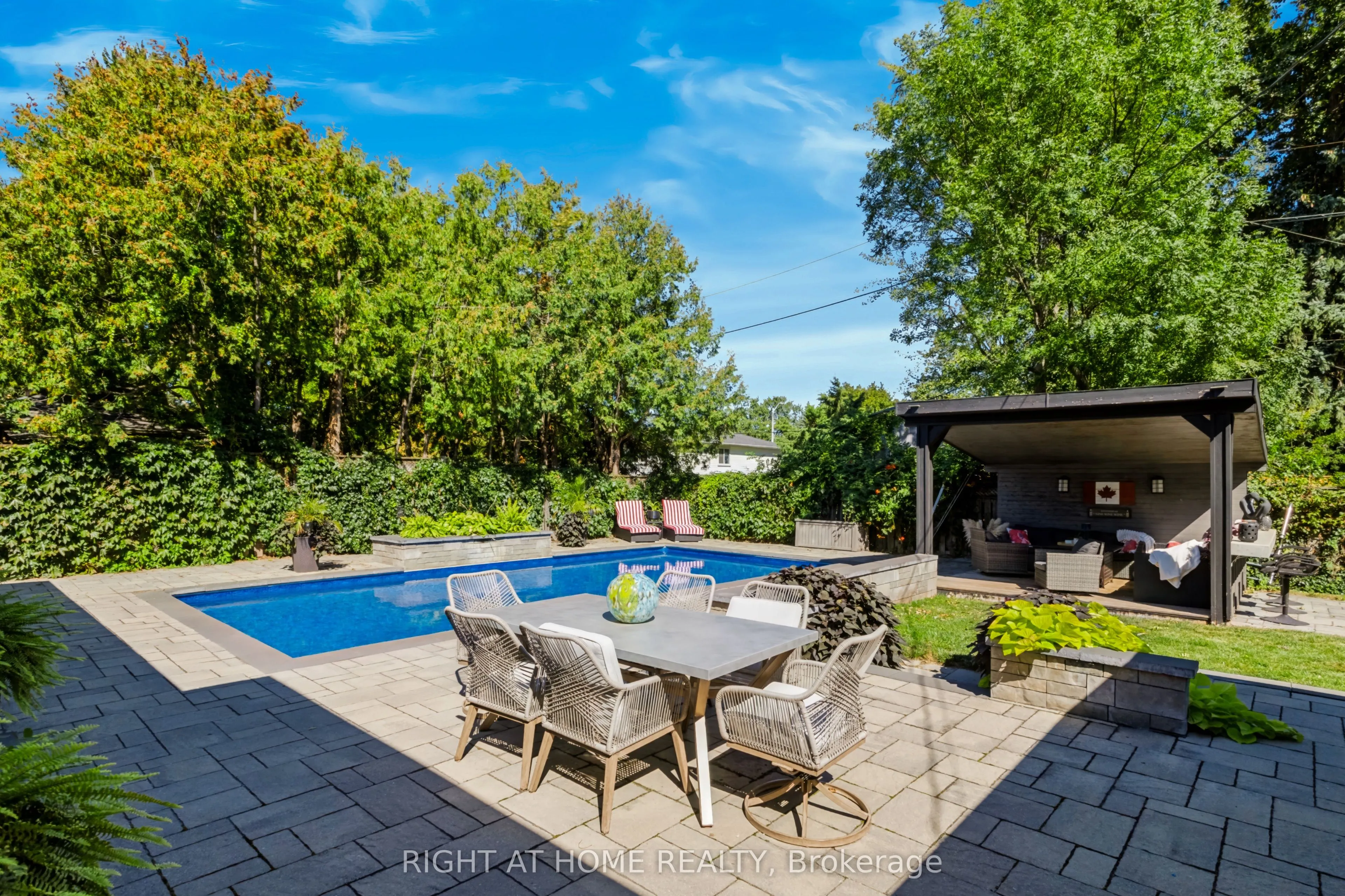 493 Forestwood Crescent