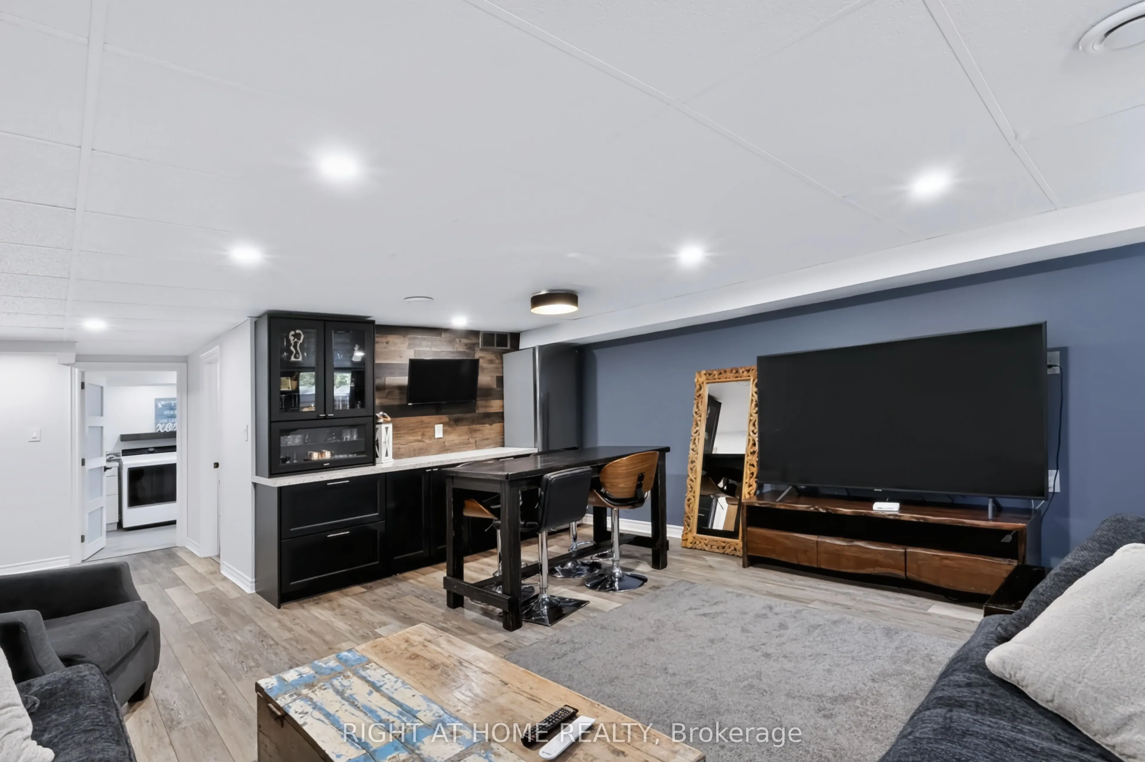 493 Forestwood Crescent