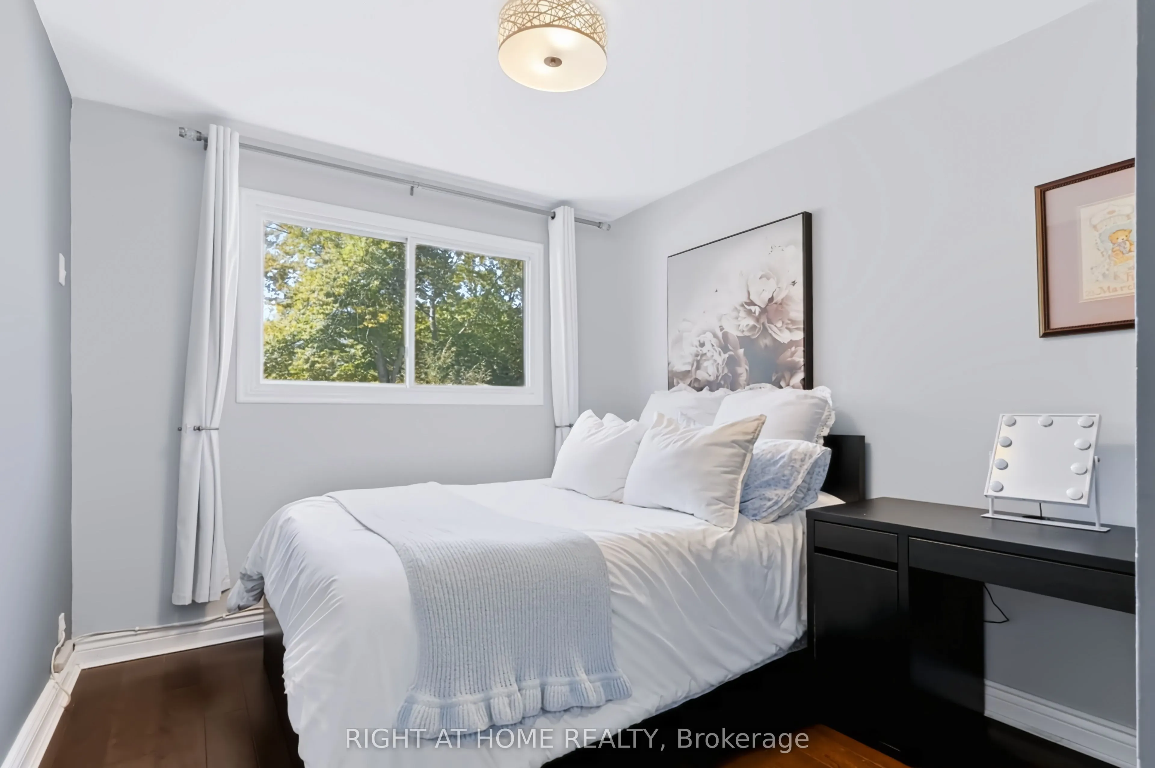 493 Forestwood Crescent