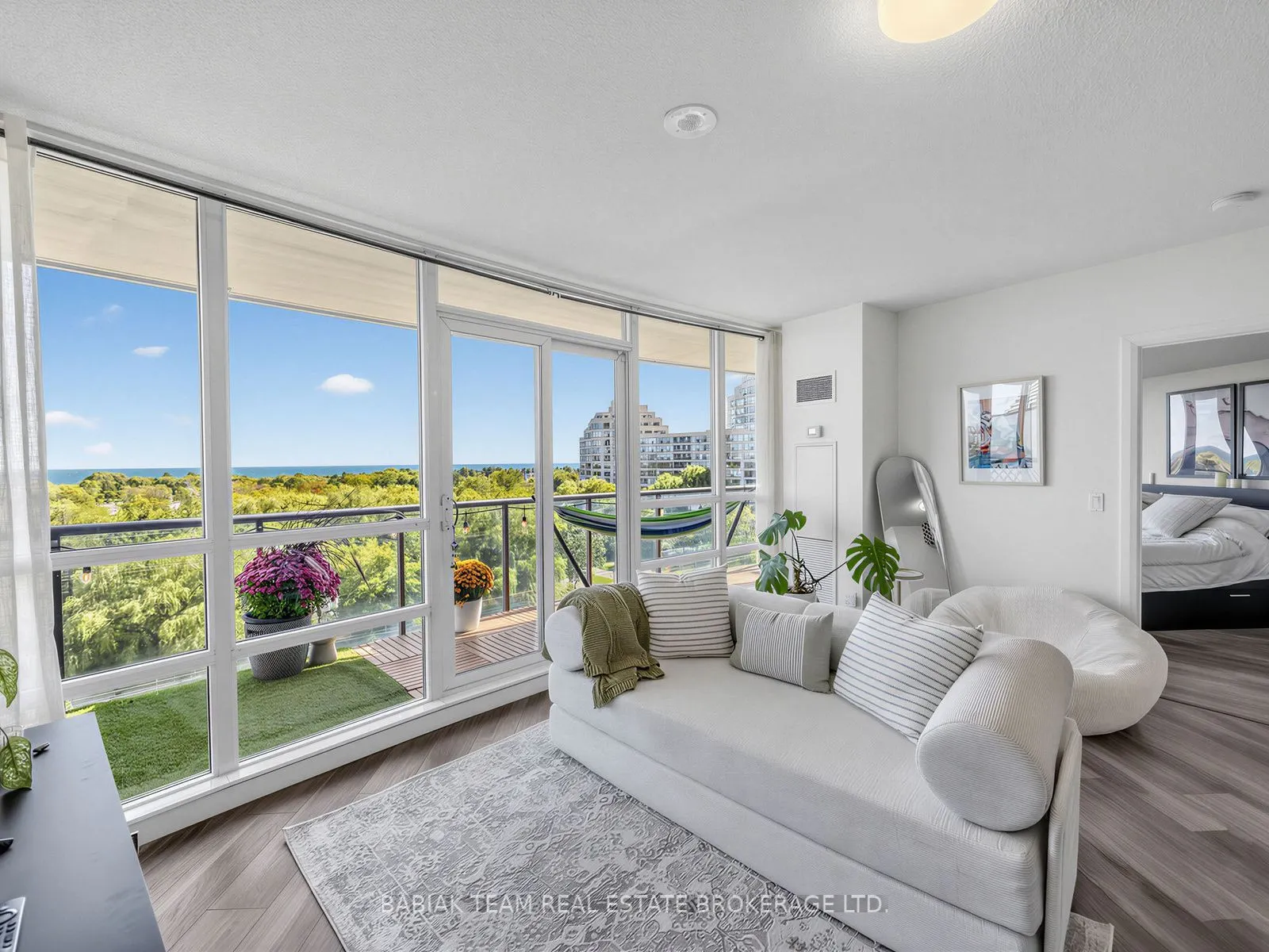 2230 Lake Shore Boulevard W #508