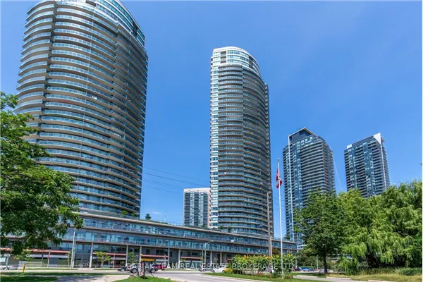 2230 Lake Shore Boulevard W