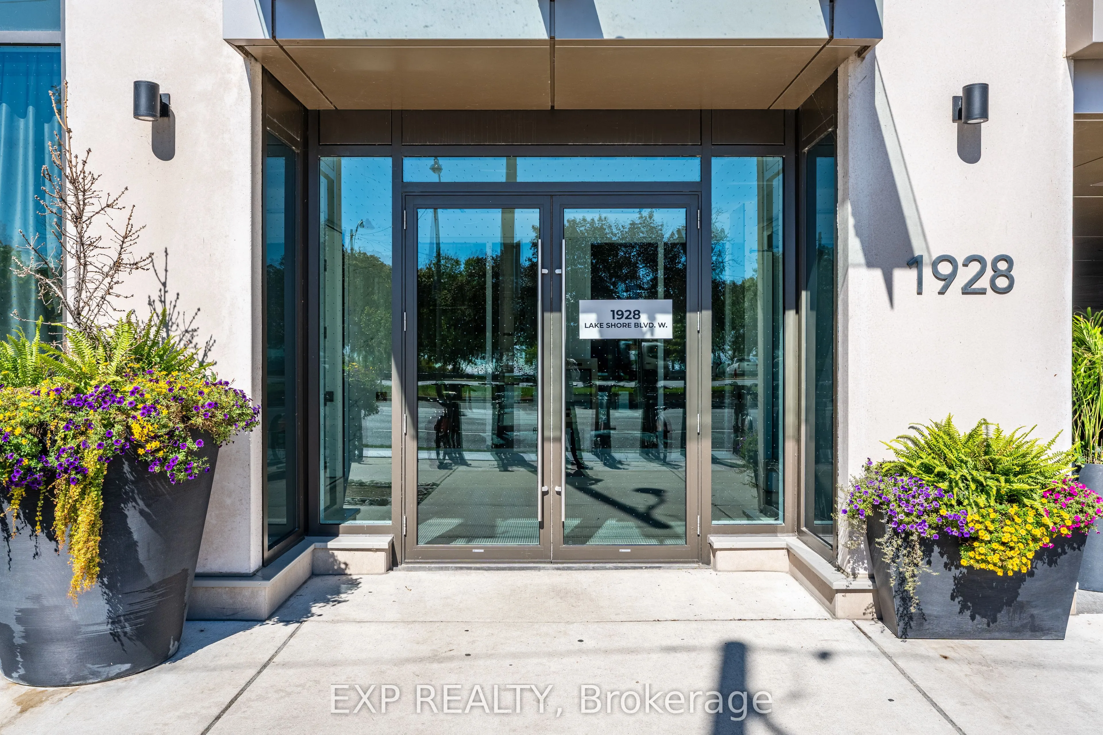 1928 Lake Shore Boulevard W #1712