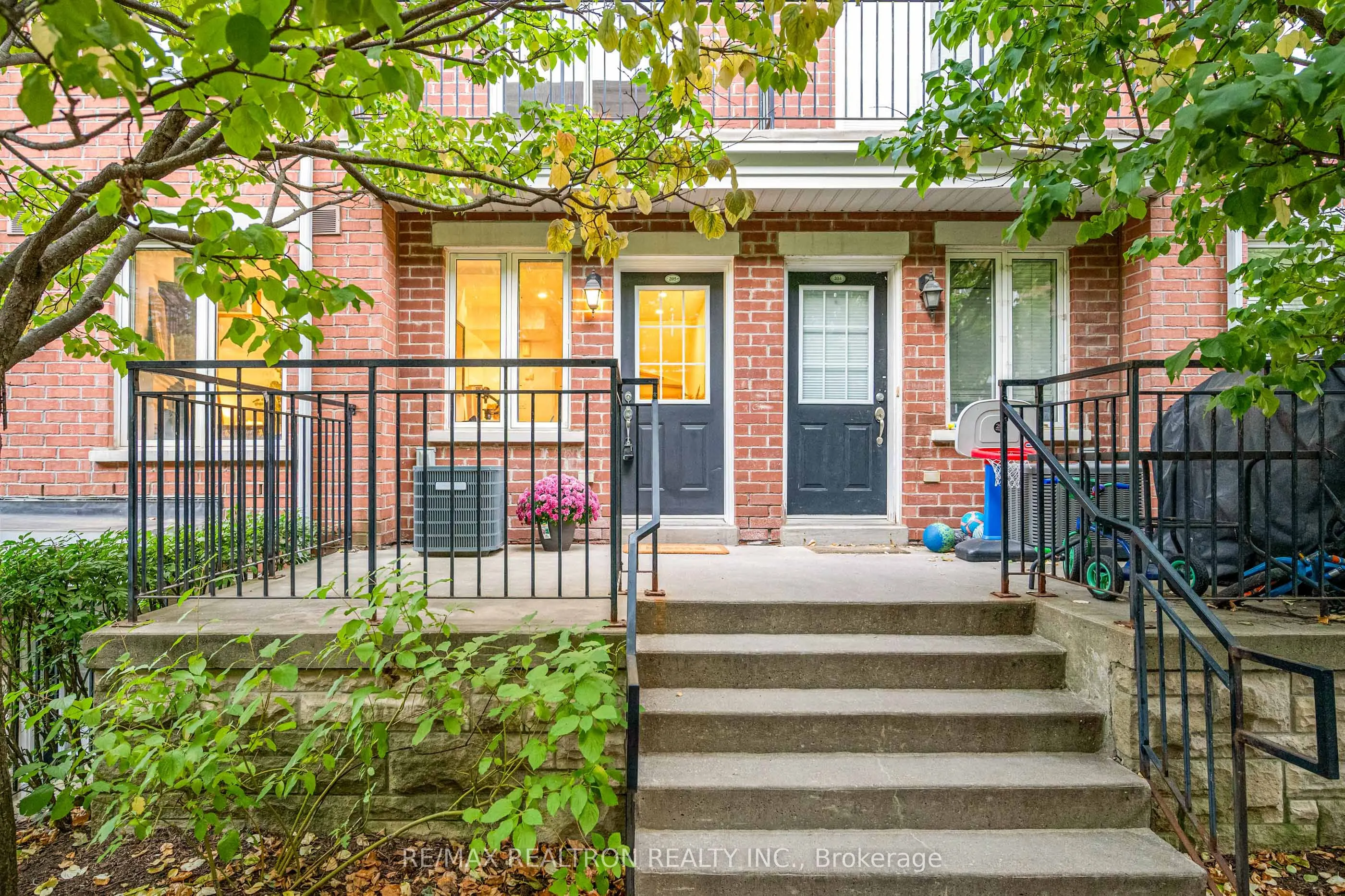 50 Joe Shuster Way #205