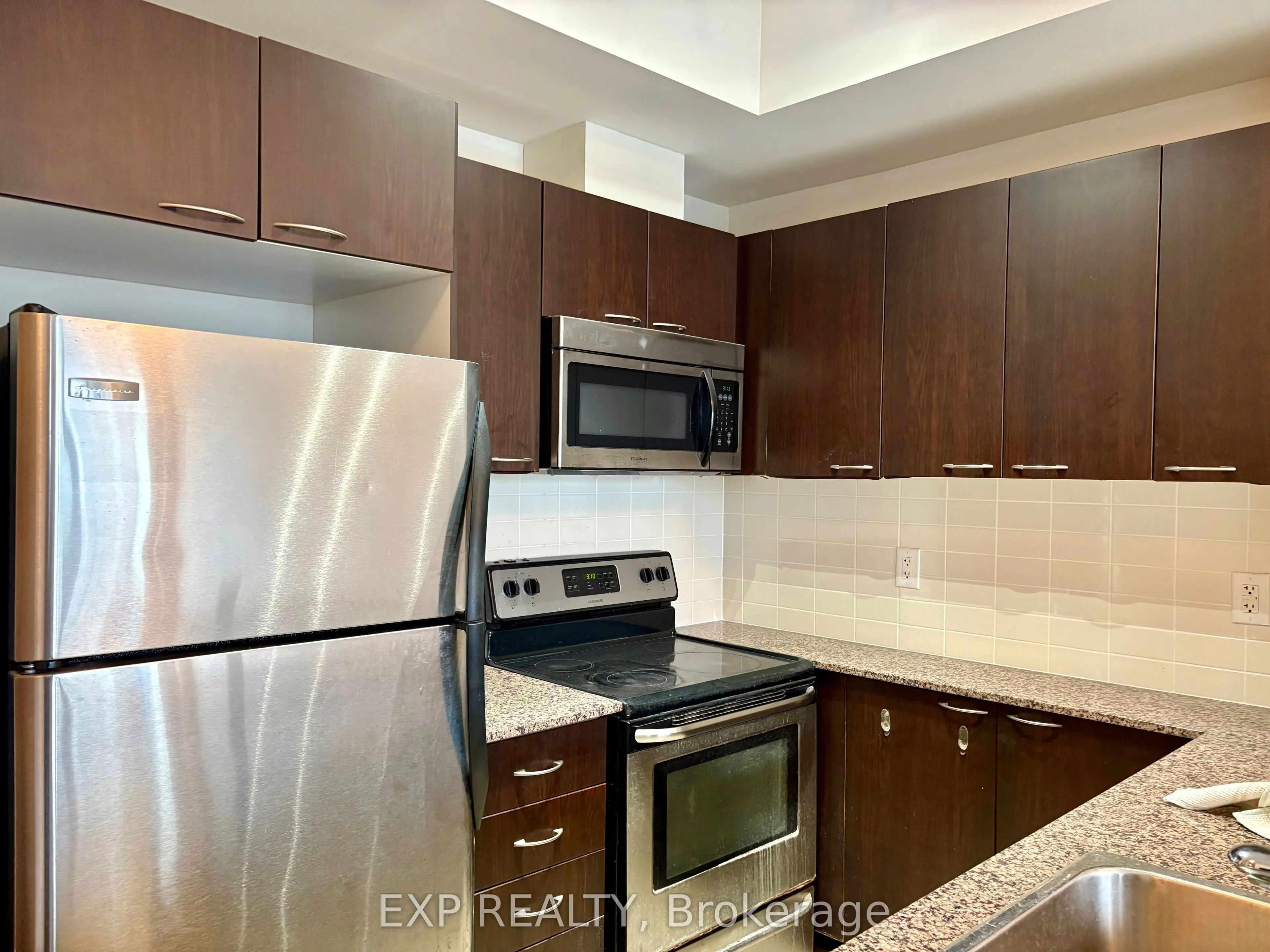 385 PRINCE OF WALES Drive #2304