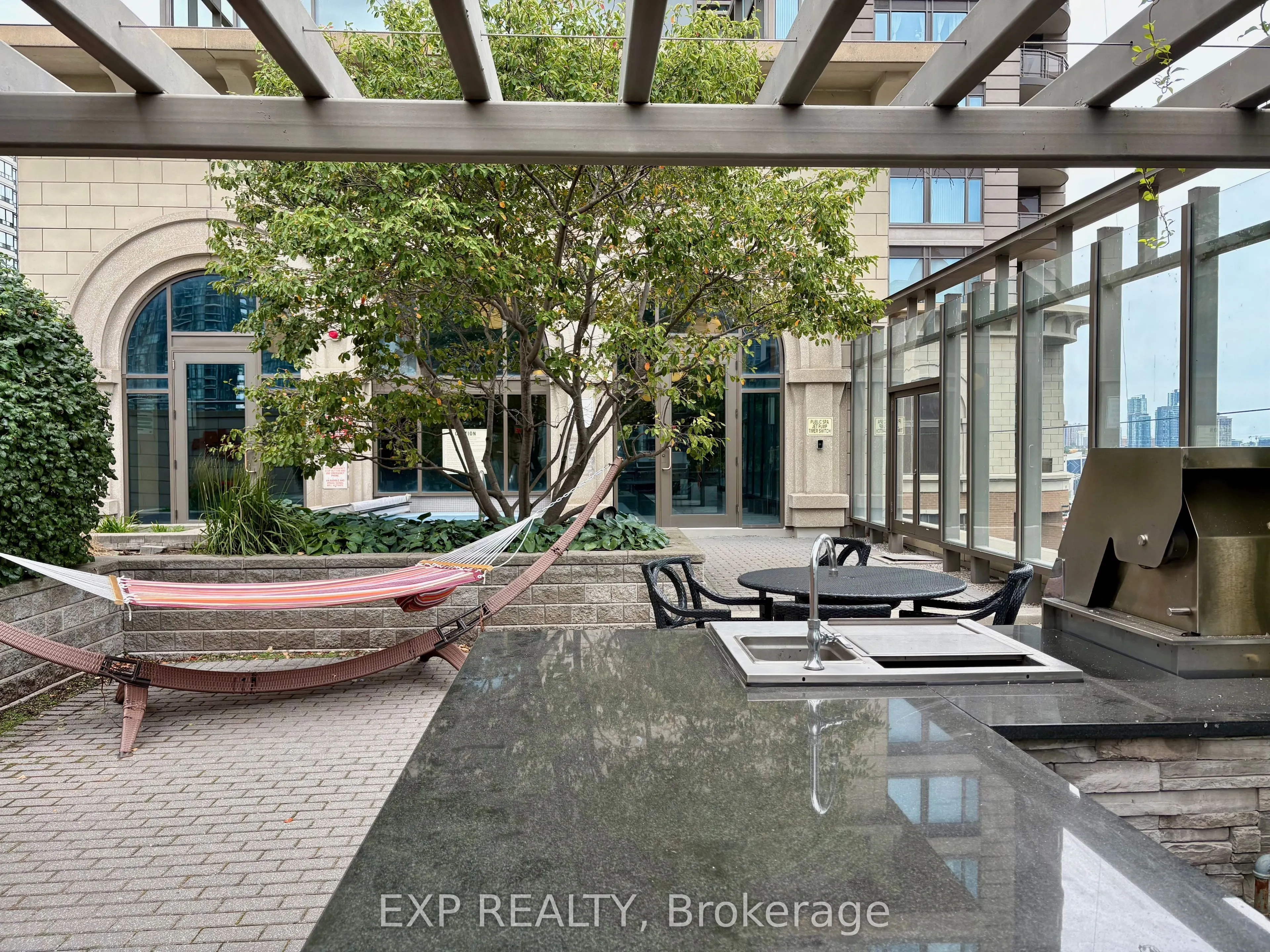385 PRINCE OF WALES Drive #2304