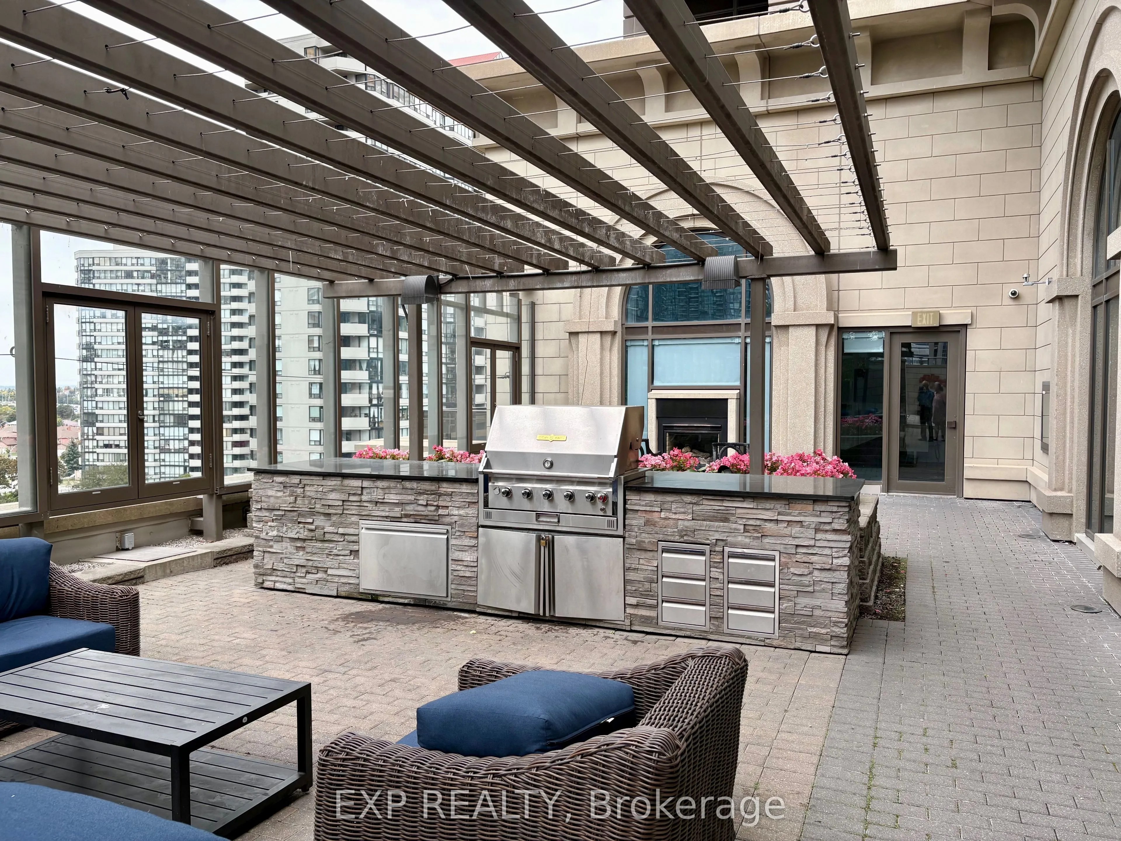385 PRINCE OF WALES Drive #2304