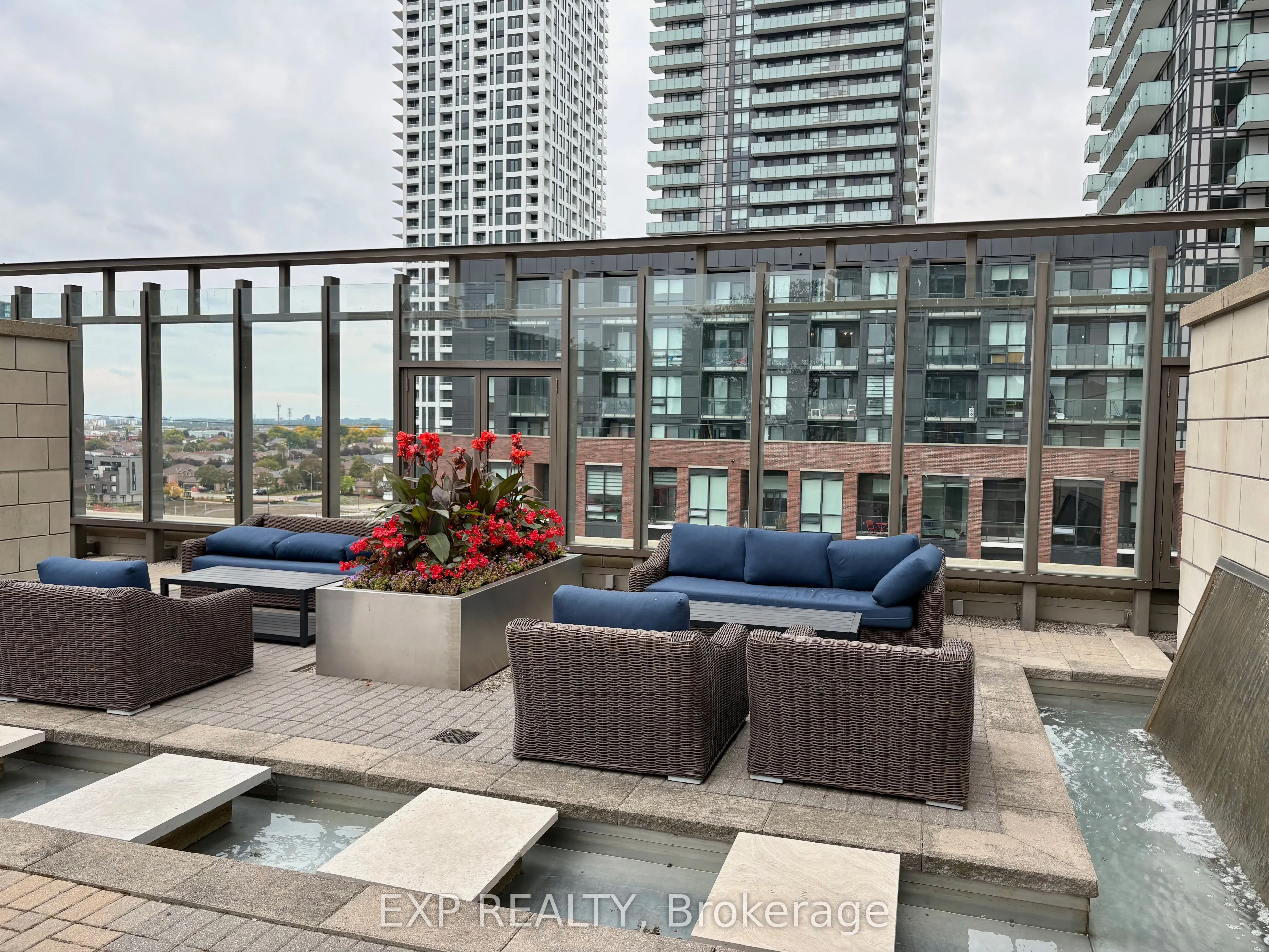 385 PRINCE OF WALES Drive #2304