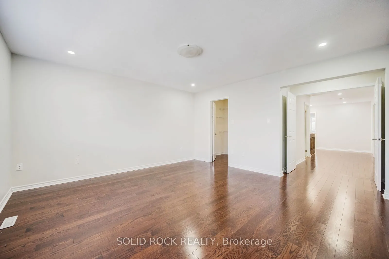 358 Laundon Terrace