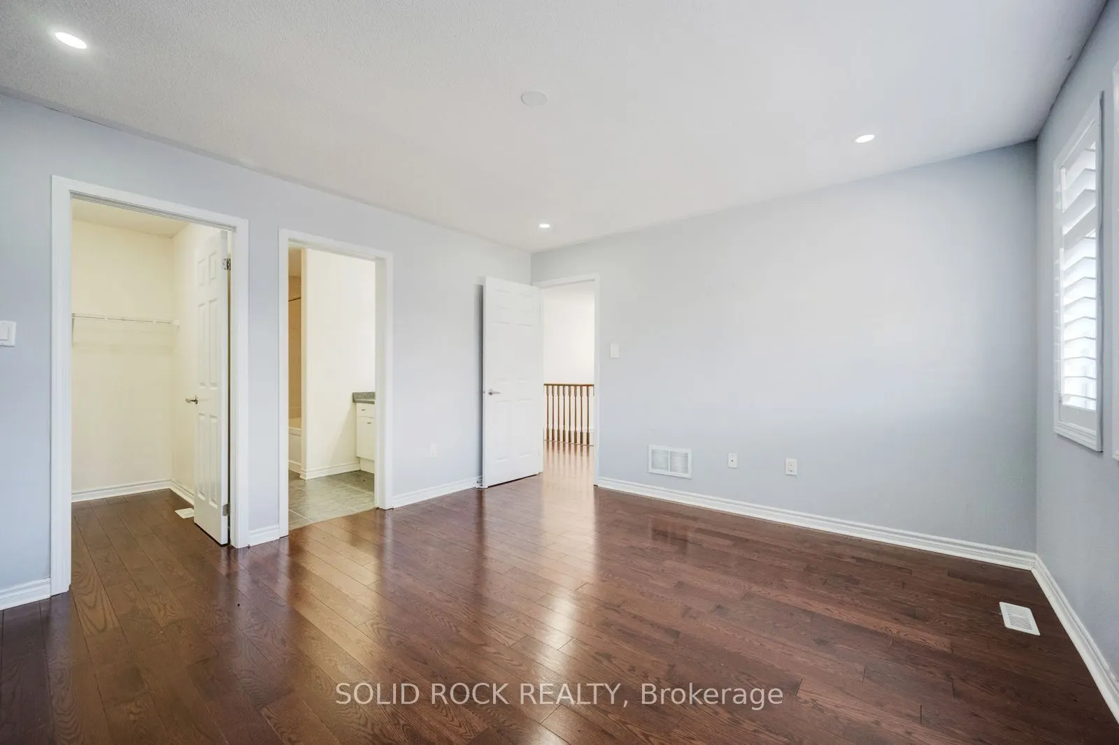 358 Laundon Terrace