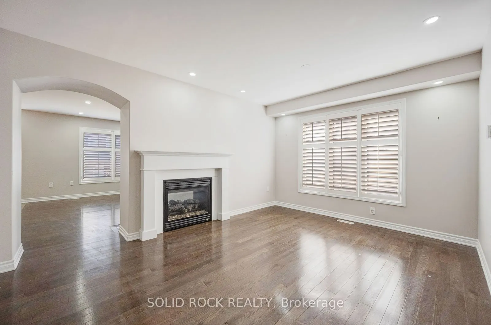358 Laundon Terrace