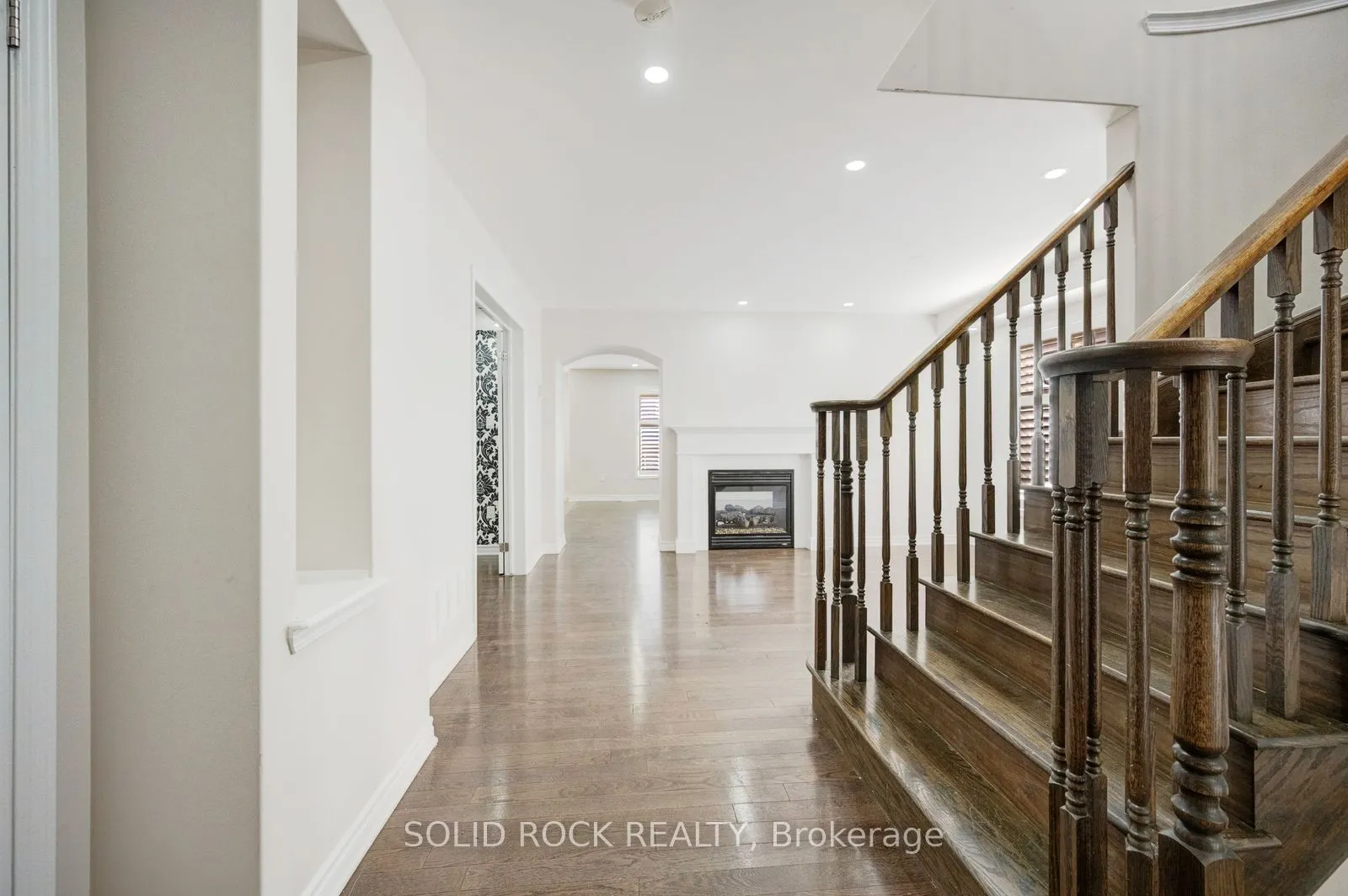 358 Laundon Terrace