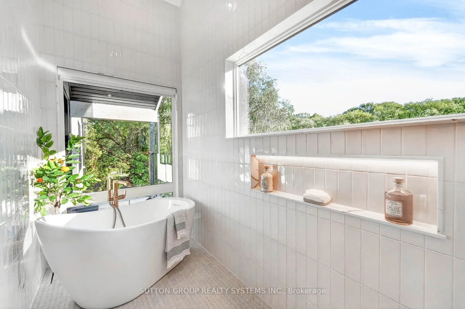 272 Renforth Drive