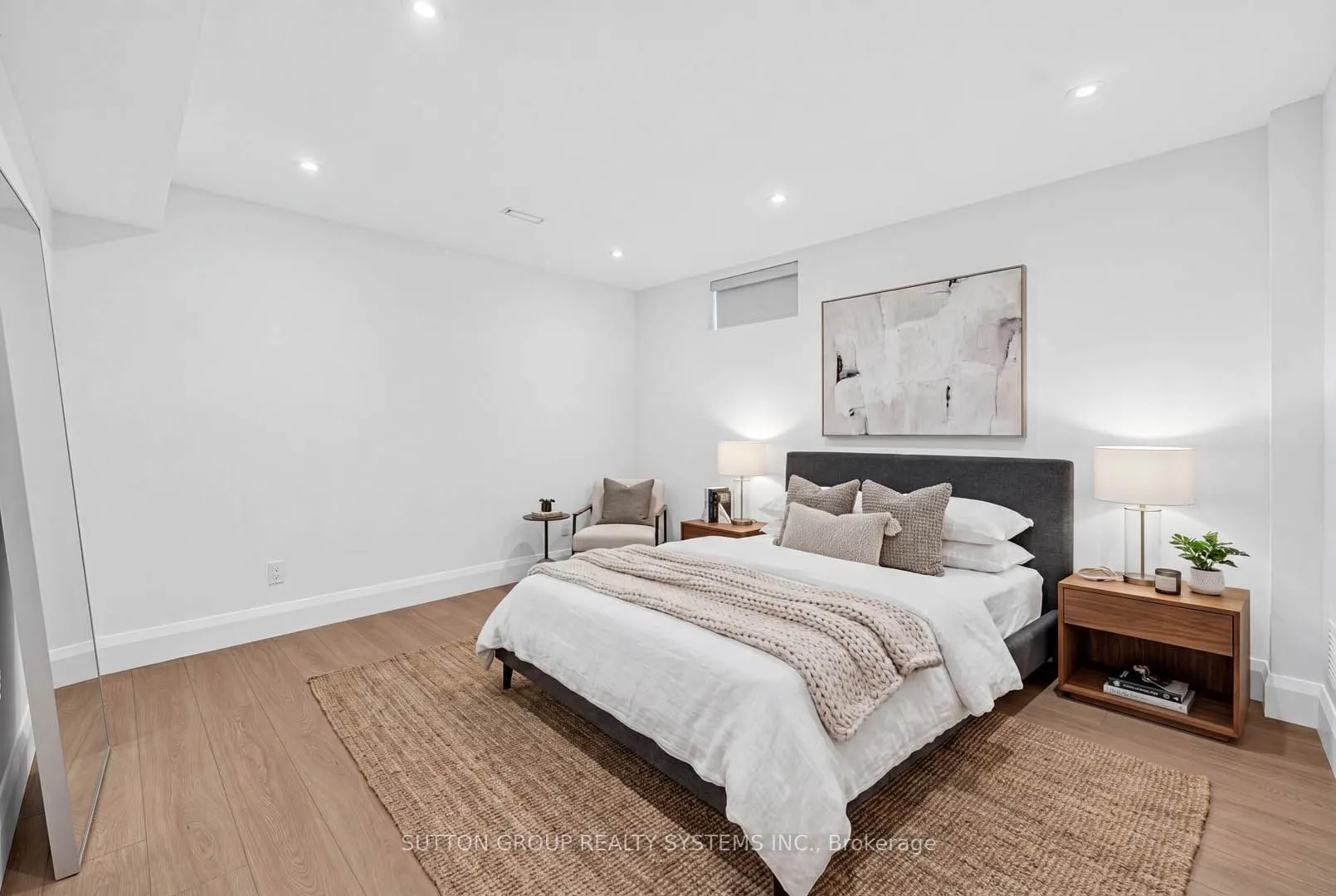 272 Renforth Drive