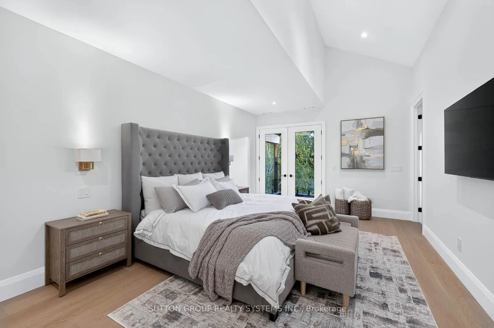 272 Renforth Drive