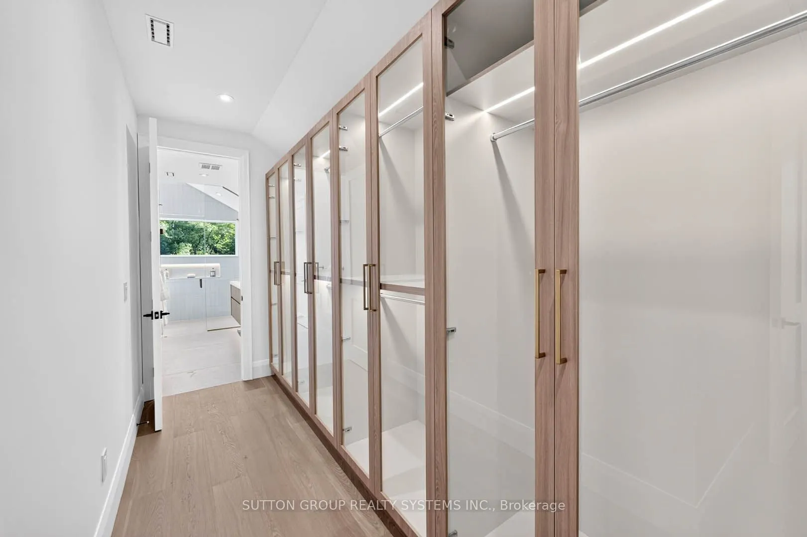 272 Renforth Drive