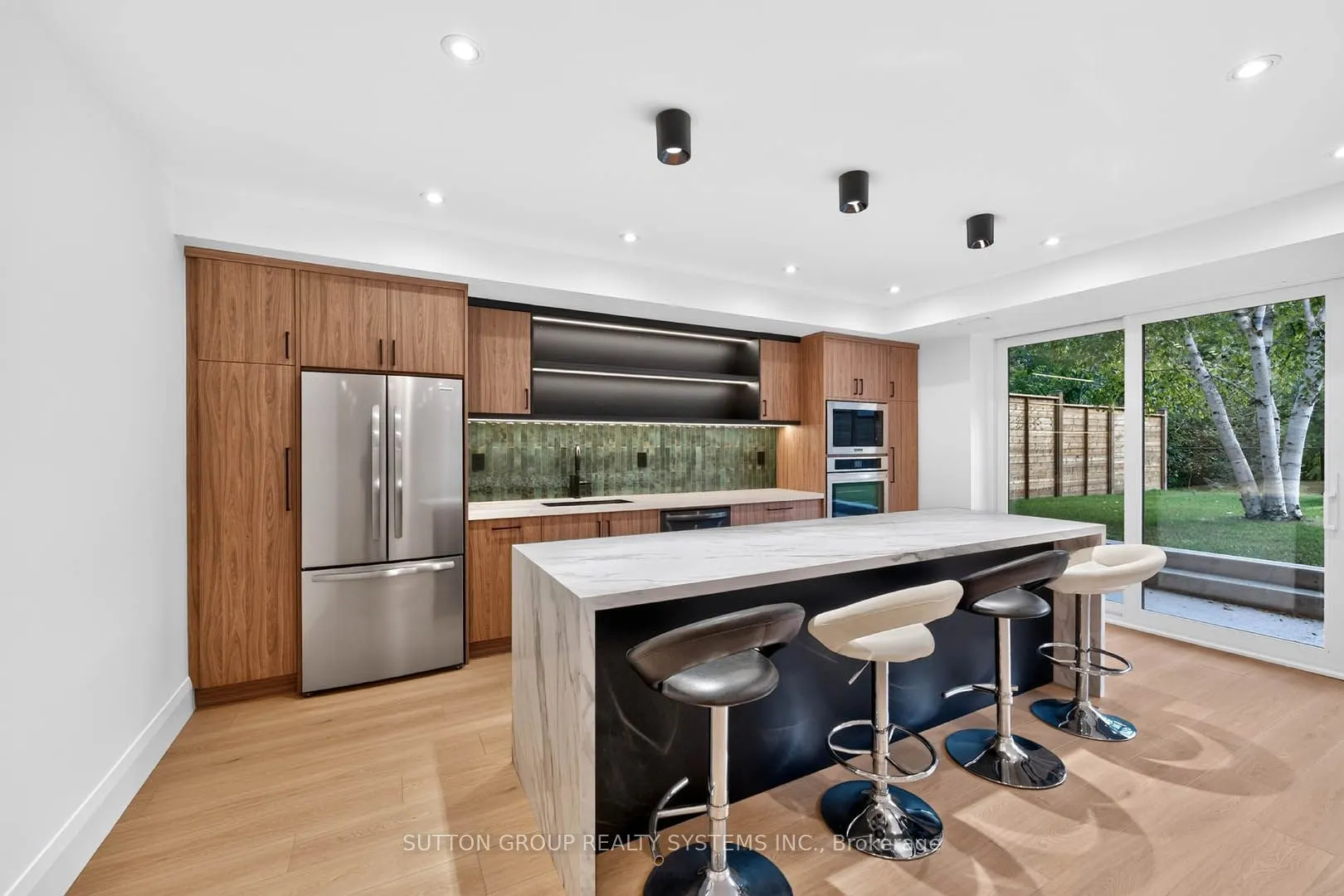 272 Renforth Drive