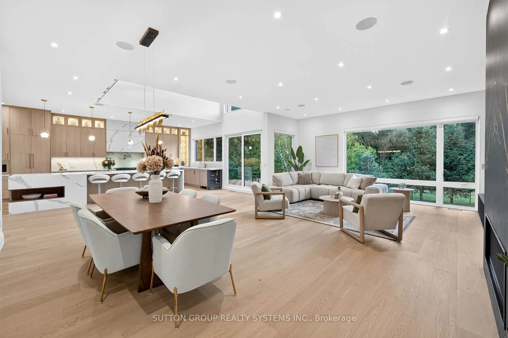 272 Renforth Drive