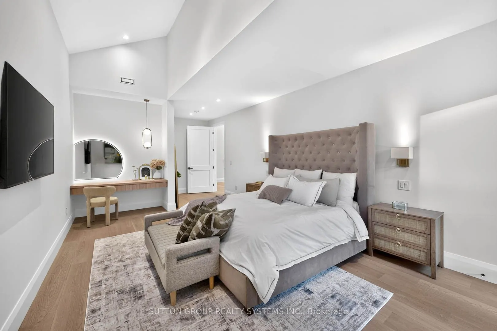 272 Renforth Drive