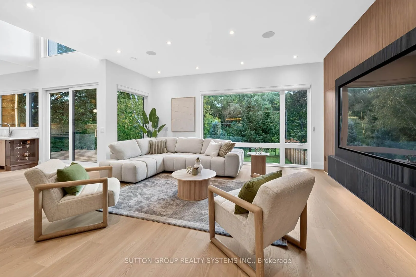 272 Renforth Drive