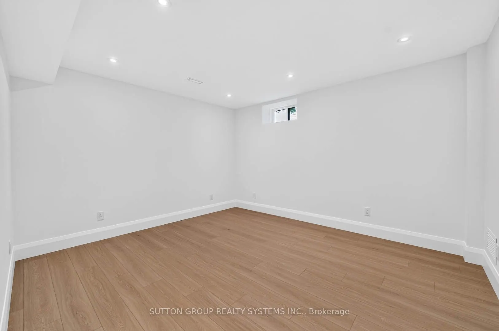 272 Renforth Drive