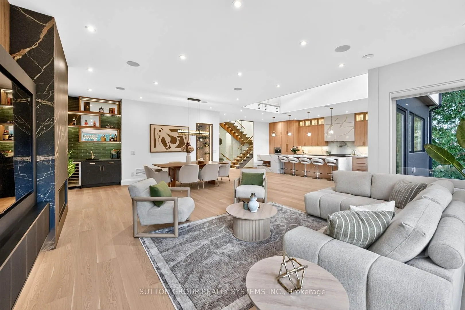 272 Renforth Drive