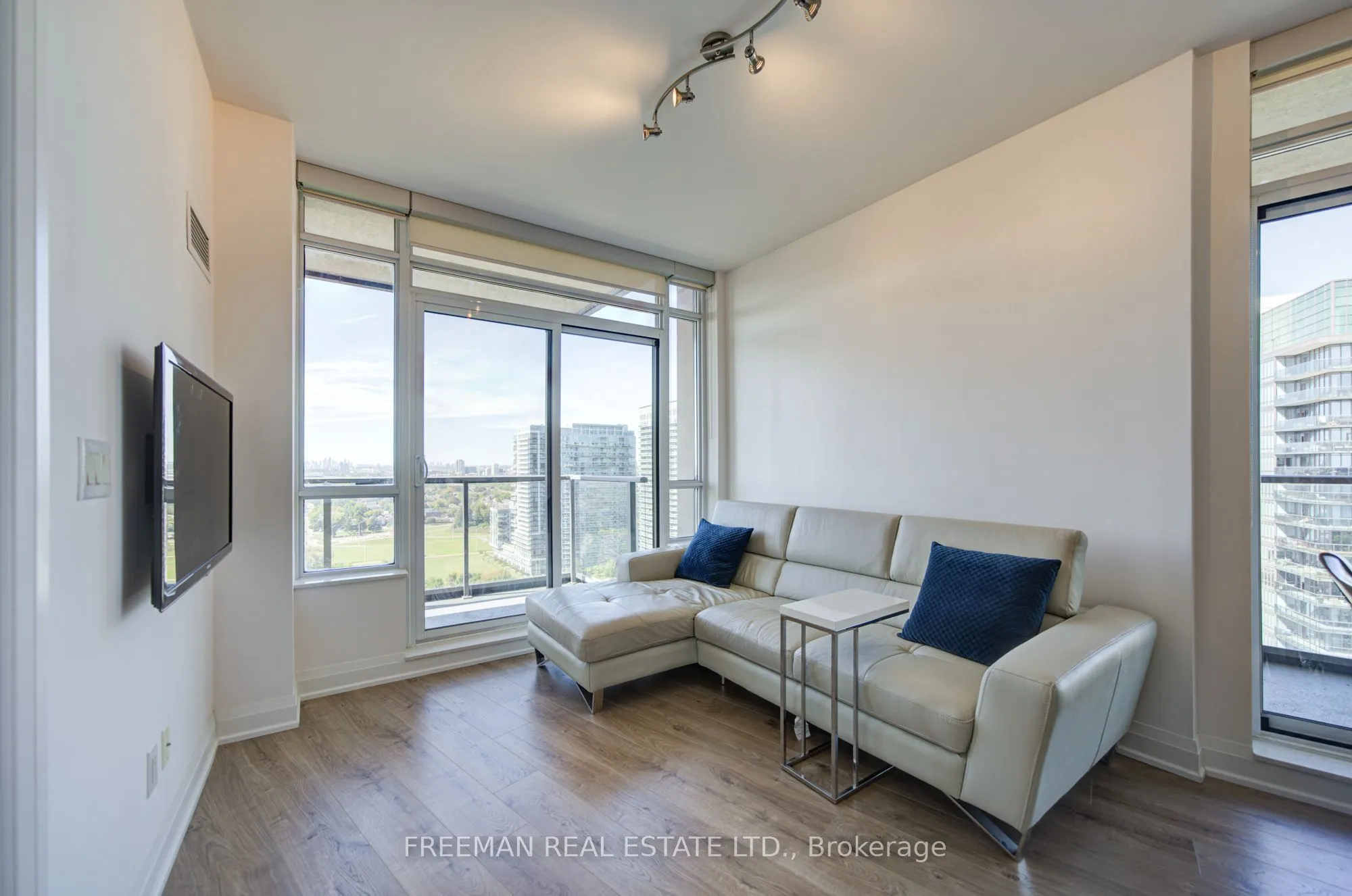 36 Park Lawn Road #2305