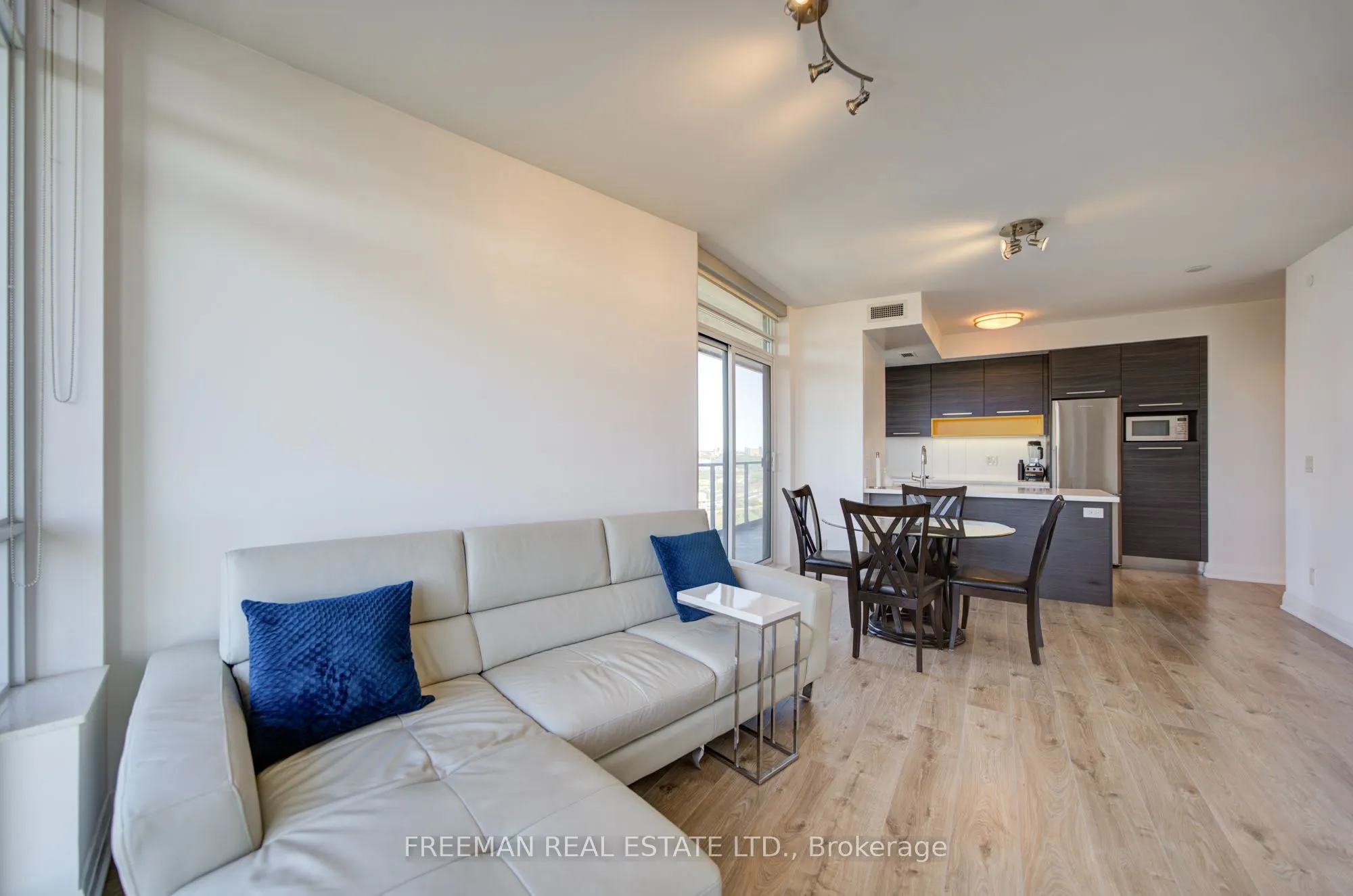 36 Park Lawn Road #2305