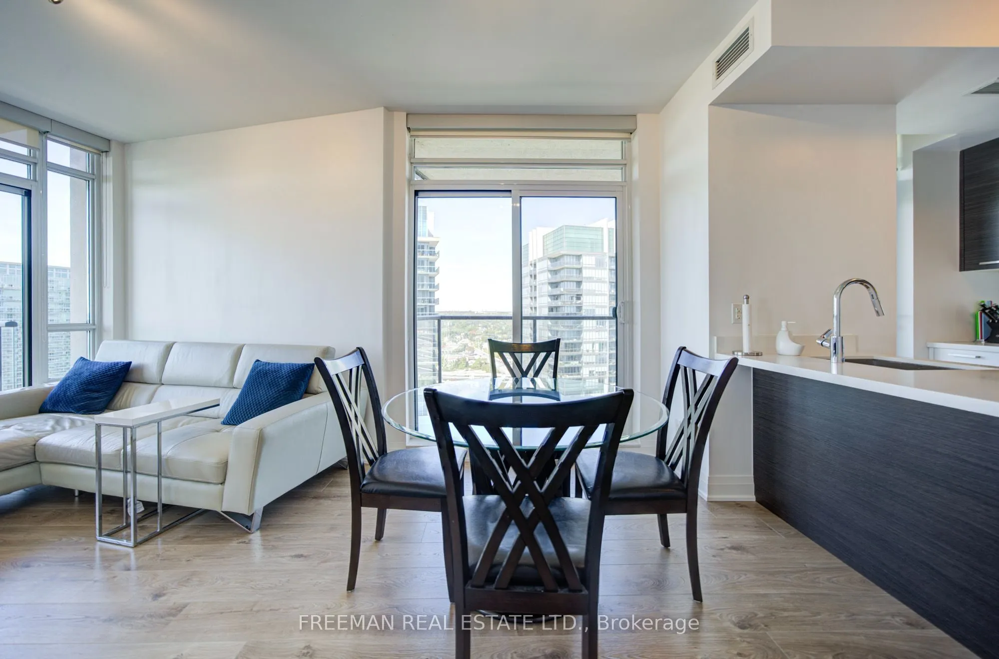 36 Park Lawn Road #2305