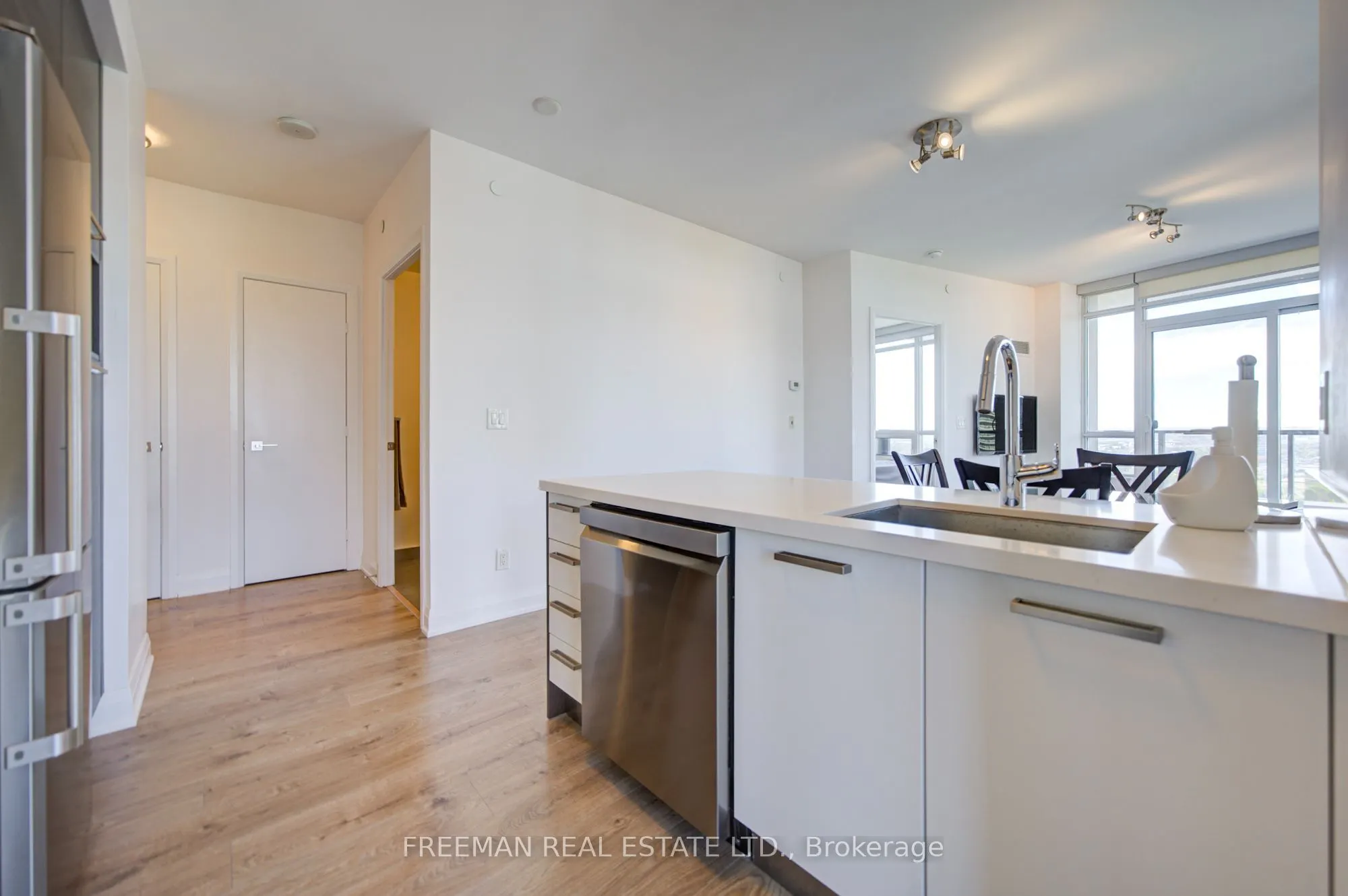 36 Park Lawn Road #2305