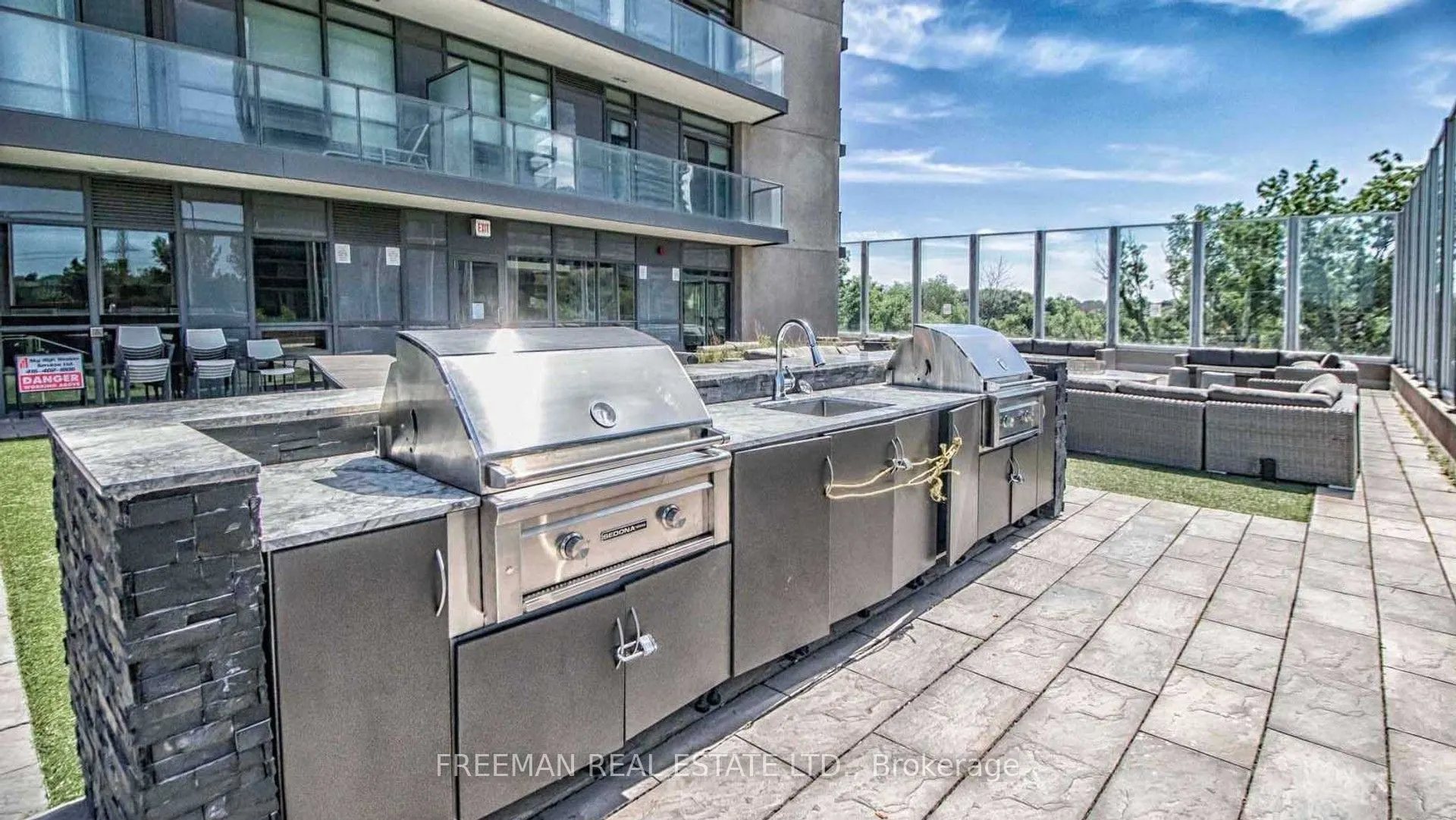 36 Park Lawn Road #2305