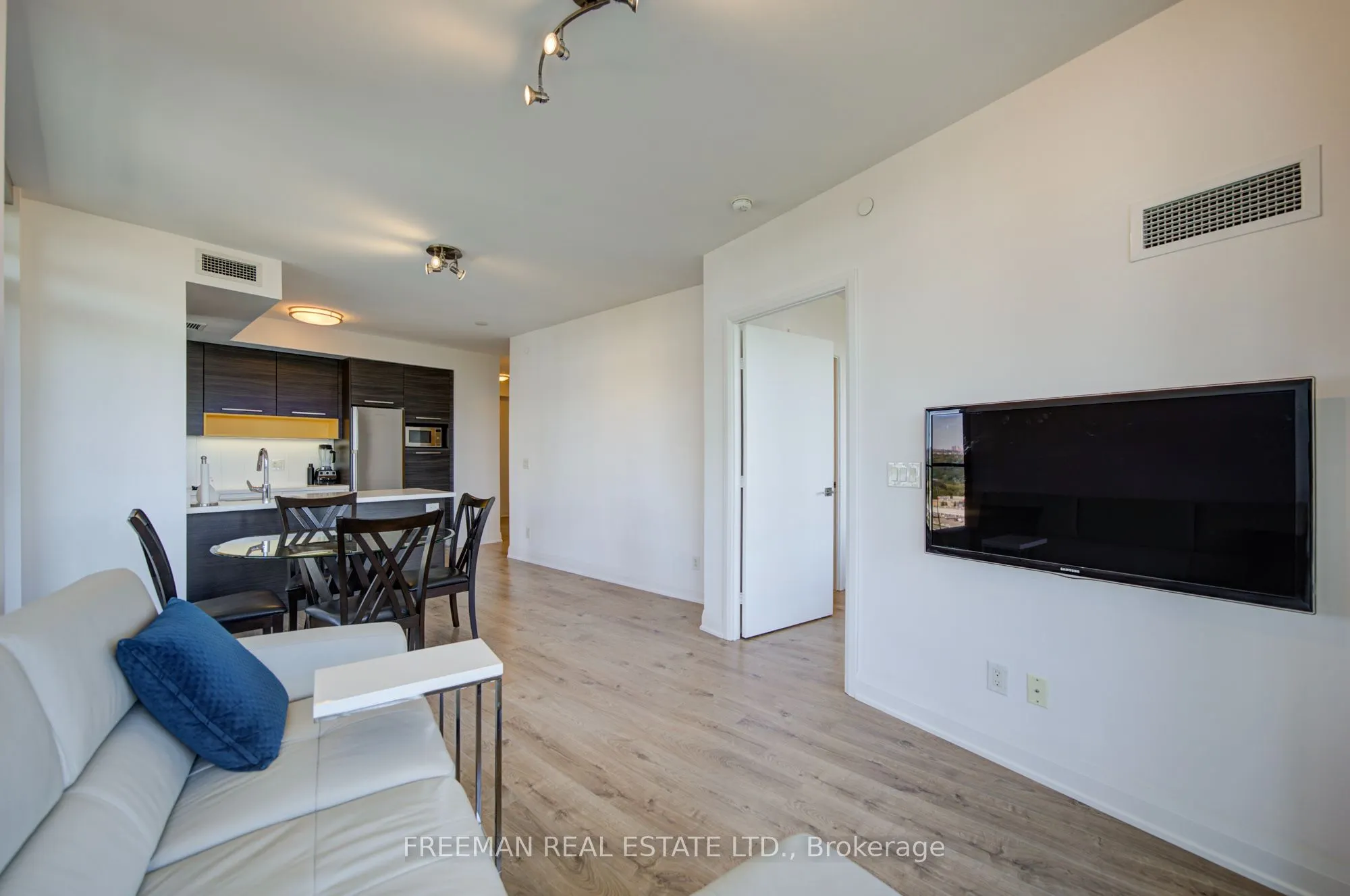 36 Park Lawn Road #2305