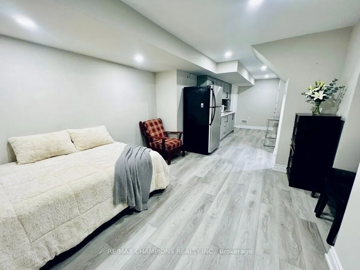 13 Black Diamond Crescent #Bsmt-1