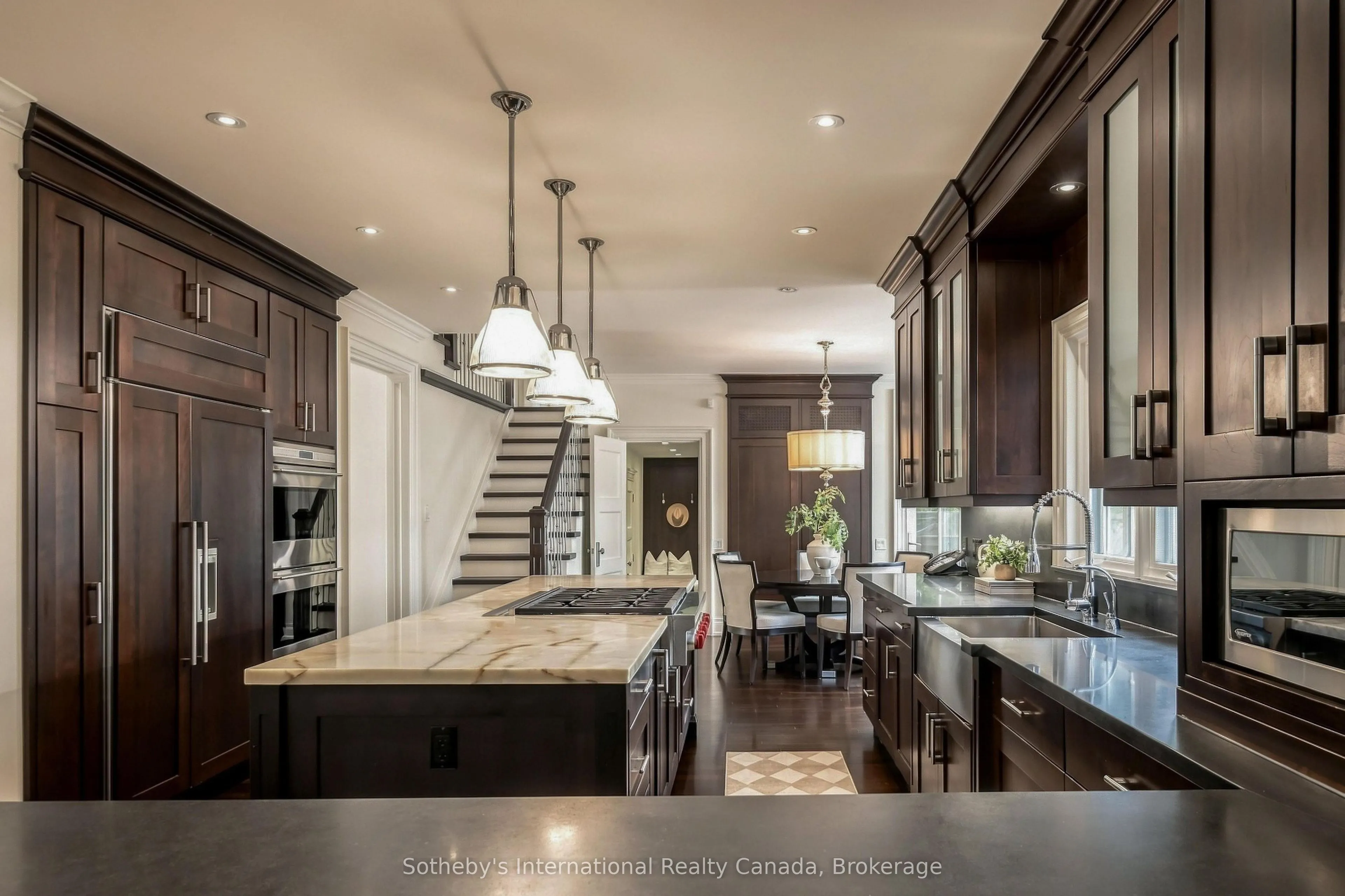 1073 Lakeshore Road E