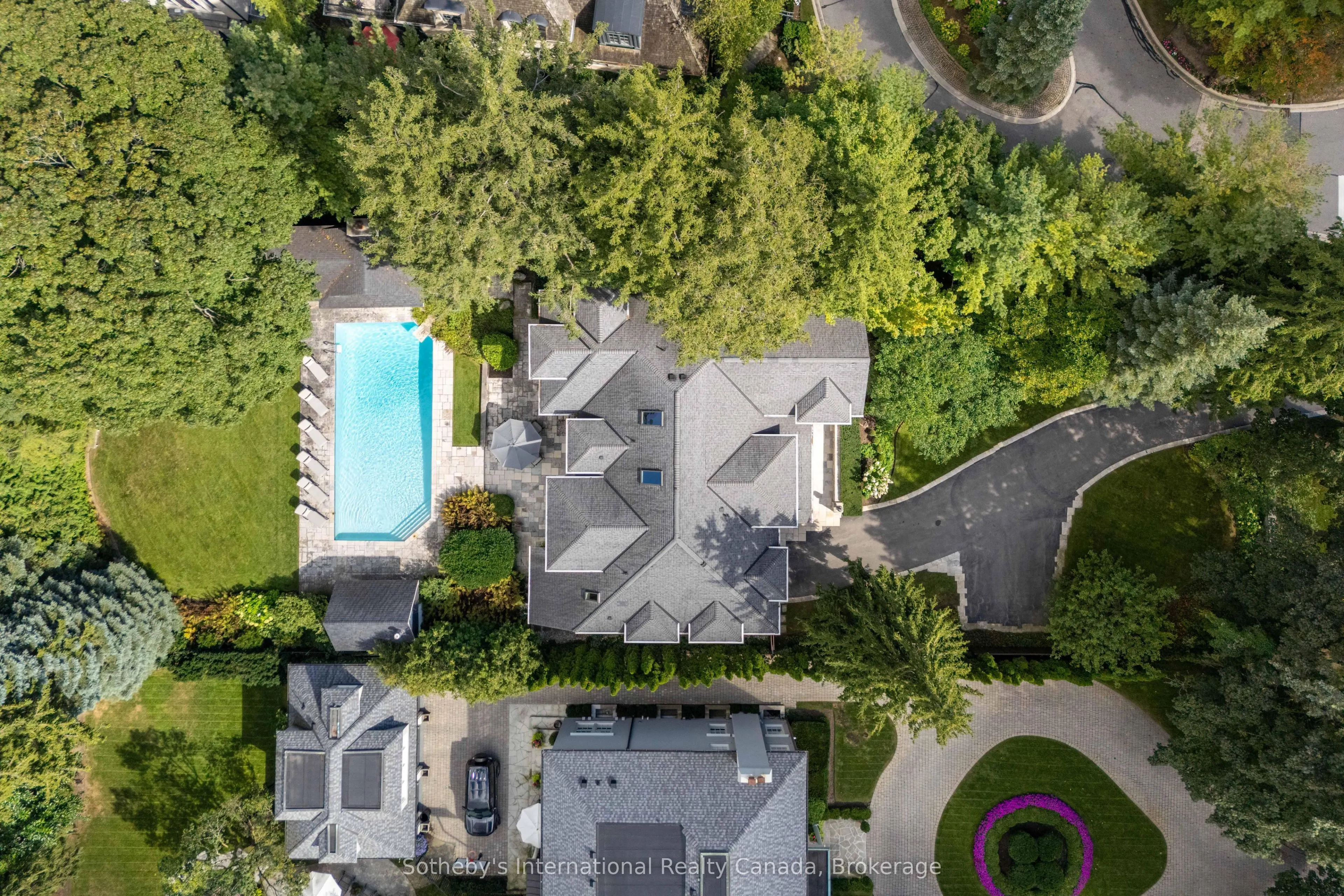 1073 Lakeshore Road E