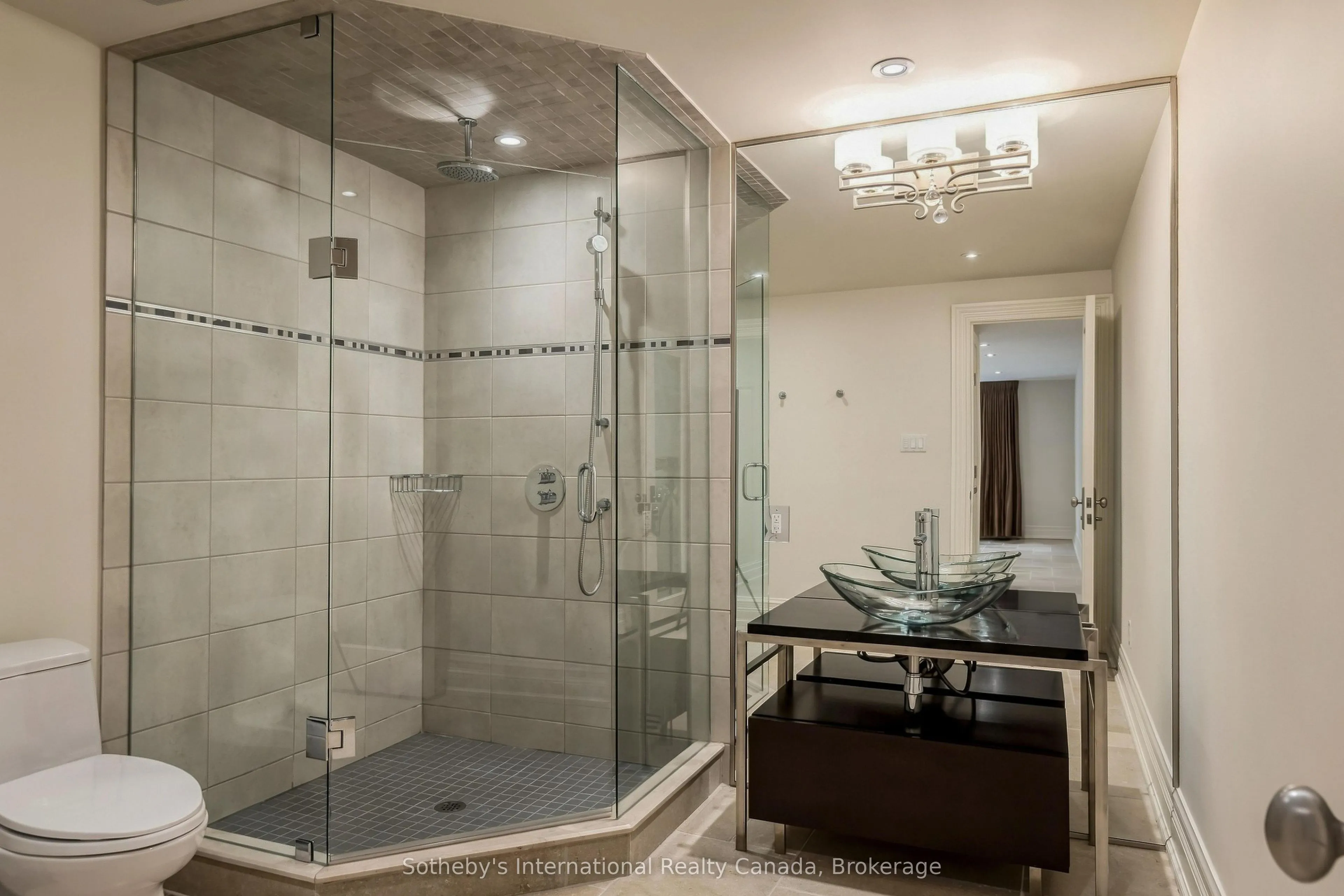 1073 Lakeshore Road E