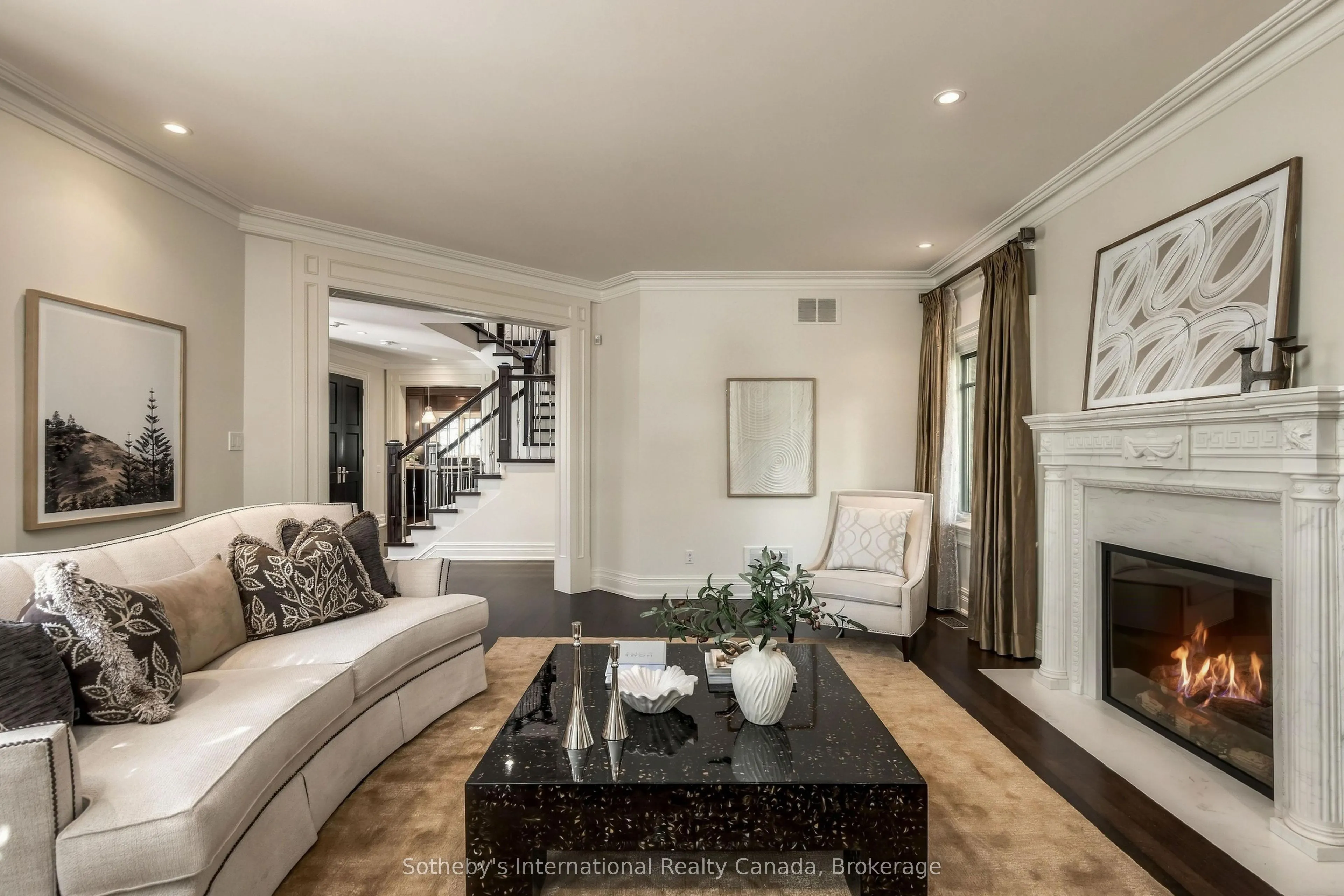 1073 Lakeshore Road E