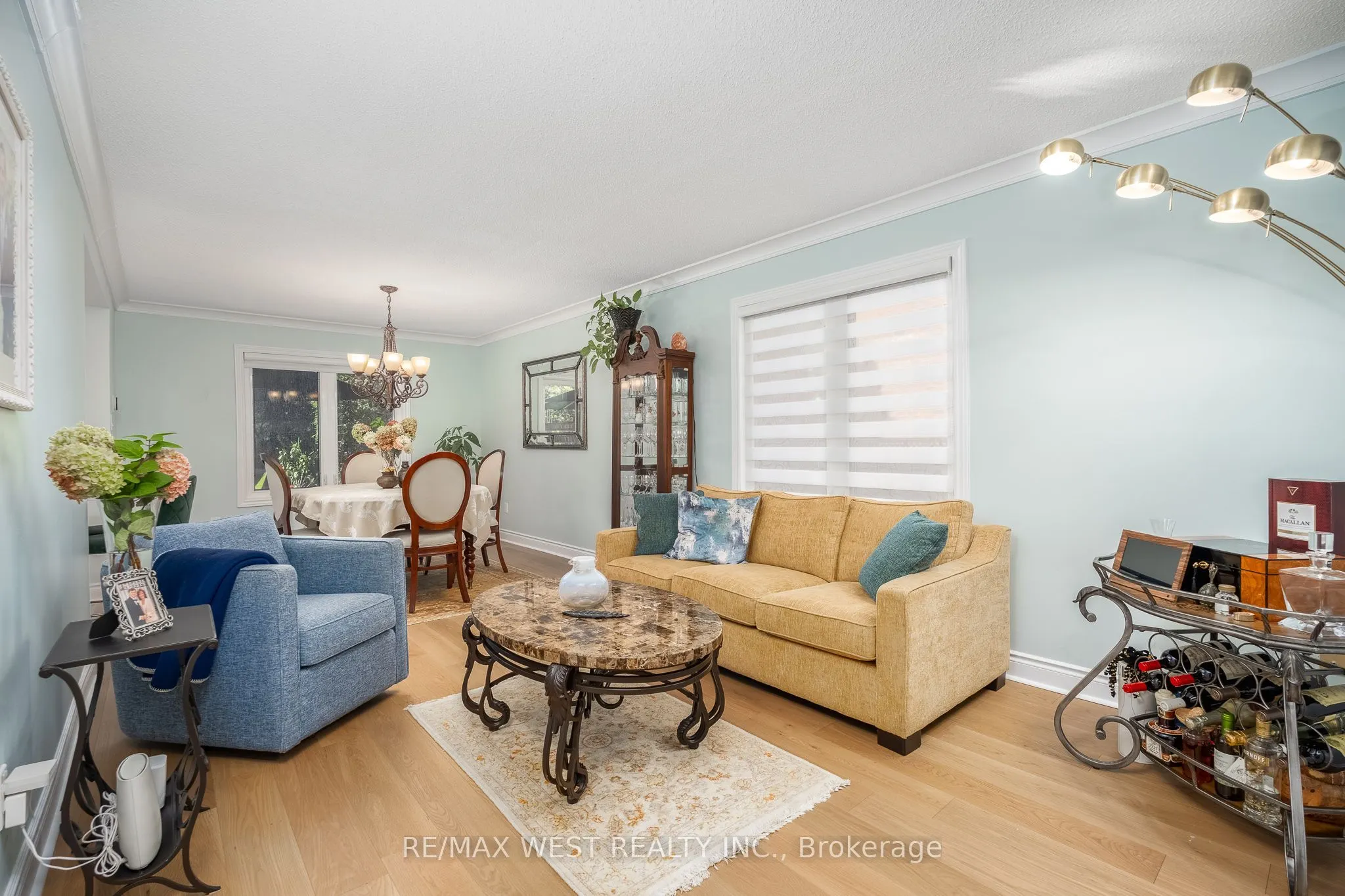 1246 Old Oak Drive